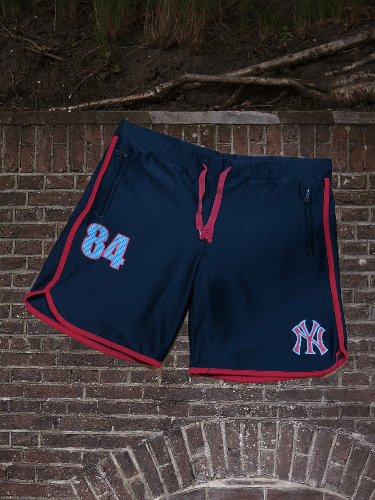 New York Yankees New York Yankees Shorts Size US 30 / EU 46 - 1 Thumbnail