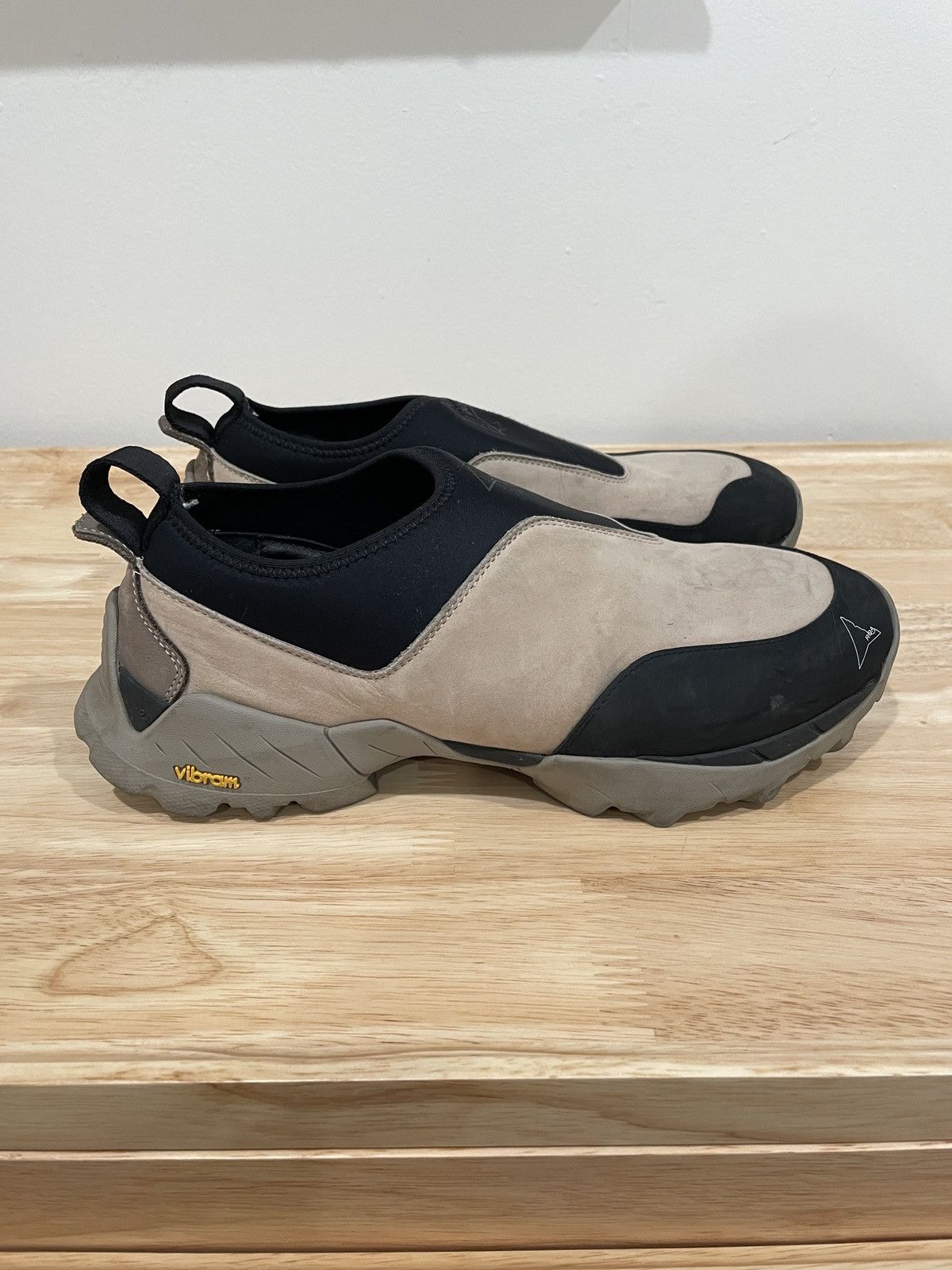 ROA ROA Slip-On Taupe and Black Size US 8.5 / EU 41-42 - 3 Thumbnail