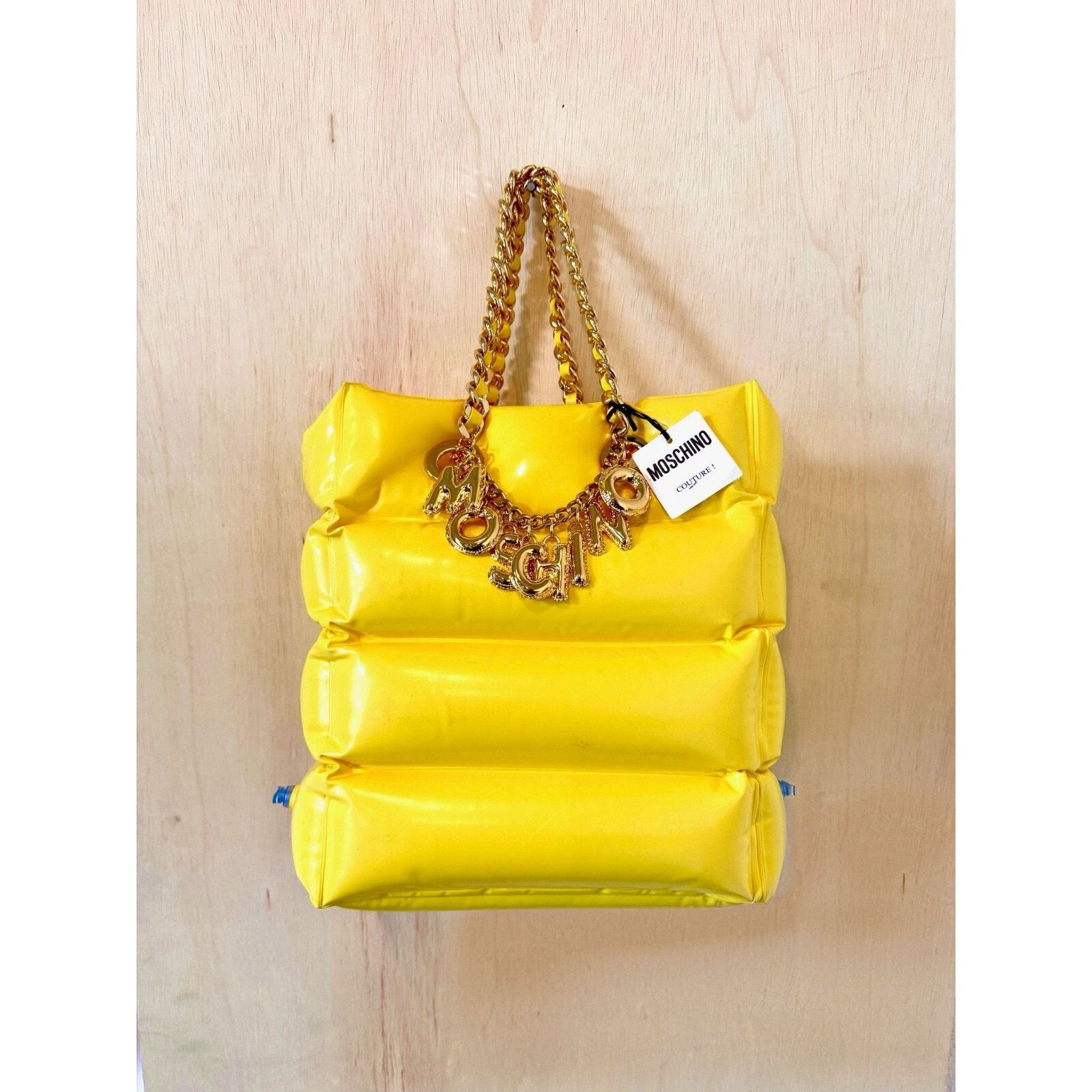 Moschino SS23 Moschino Yellow Inflatable Pool Float PVC Tote Bag Size ONE SIZE - 5 Thumbnail