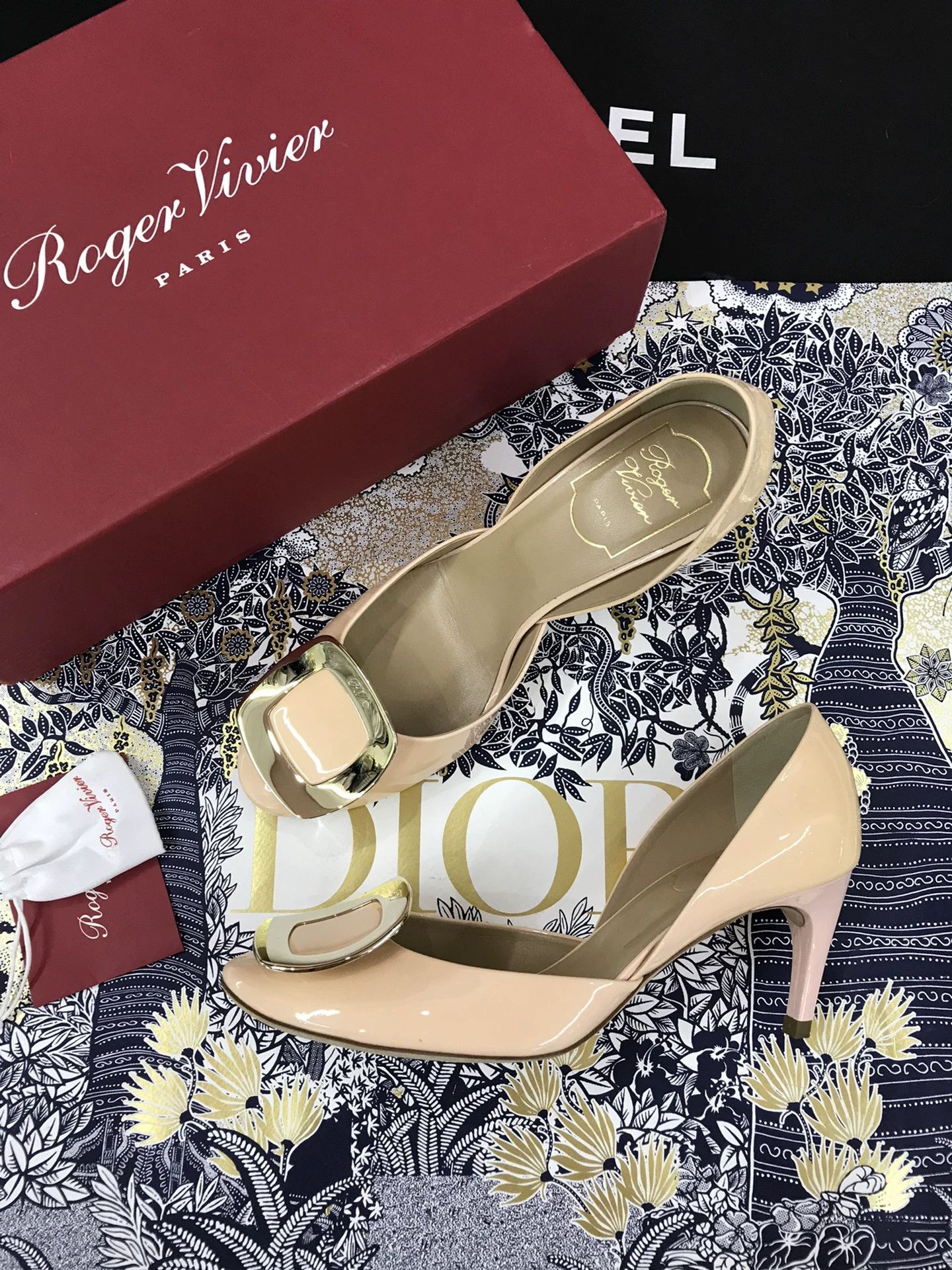 Roger Vivier Roger Vivier Classic Square Buckle Heels Size US 5.5 / IT 35.5 - 1 Thumbnail