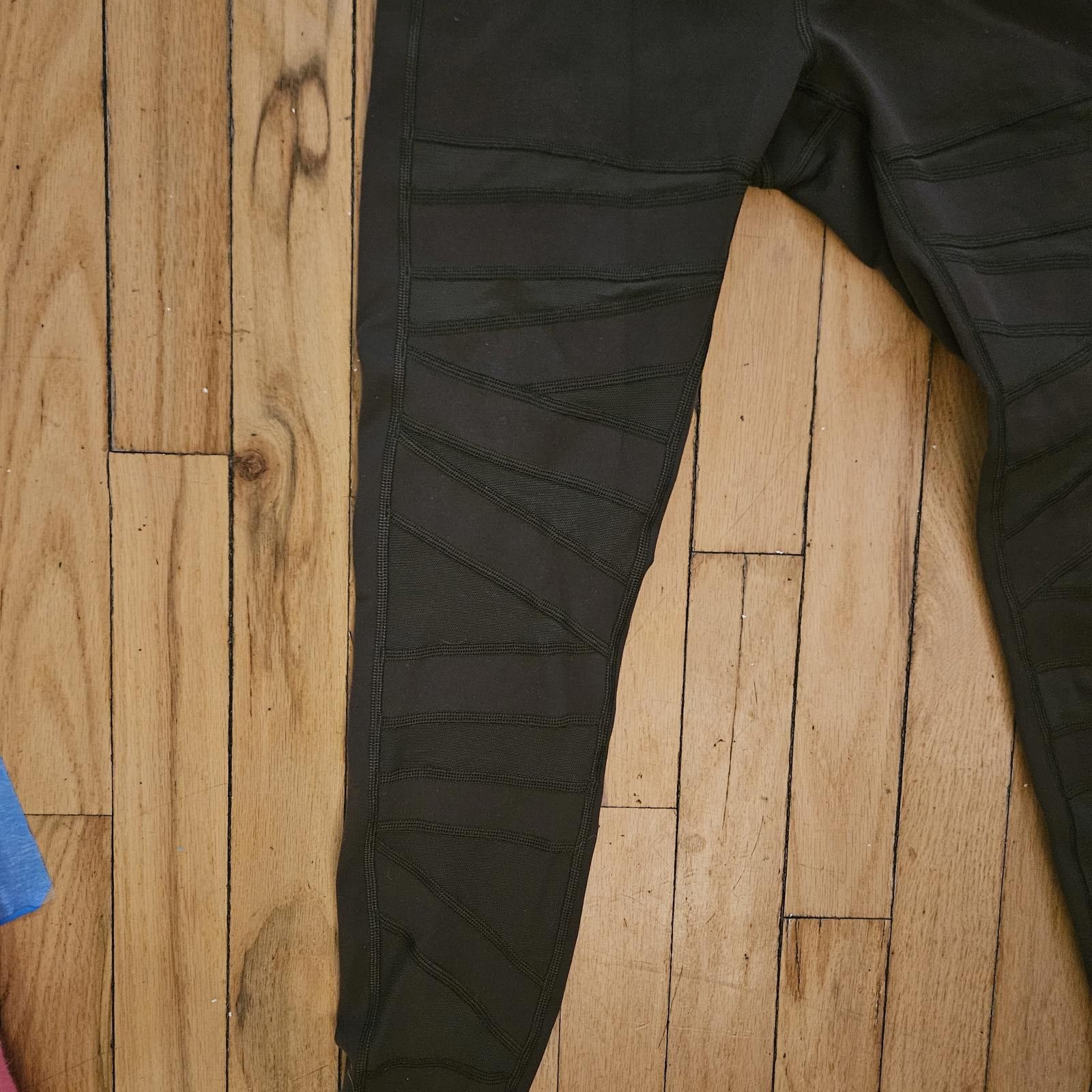 Designer Lululemon High-Waisted Leggings - Black SZ 4 Size 27" / US 4 / IT 40 - 2 Thumbnail