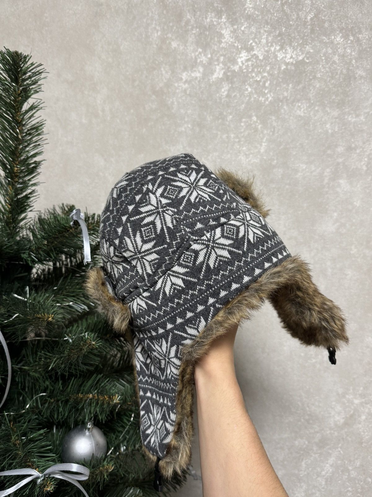 Other Vintage snow fur Y2K hype fluffy ushanka hat punk Size ONE SIZE - 7 Thumbnail