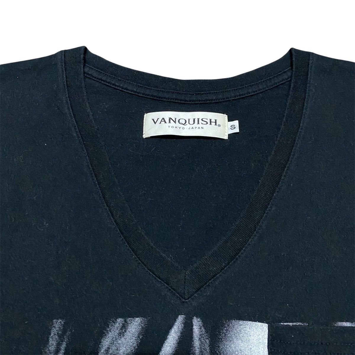 Vanquish Rare‼️🔥Vanquish Photo Tee Fuck The Government V-Neck T-Shirt Size XS / US 0-2 / IT 36-38 - 4 Thumbnail