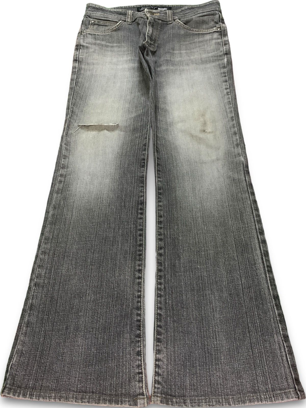 Wrangler Vintage Wrangler Faded Wash Distressed Flare Jeans Size 30" / US 8 / IT 44 - 1 Thumbnail