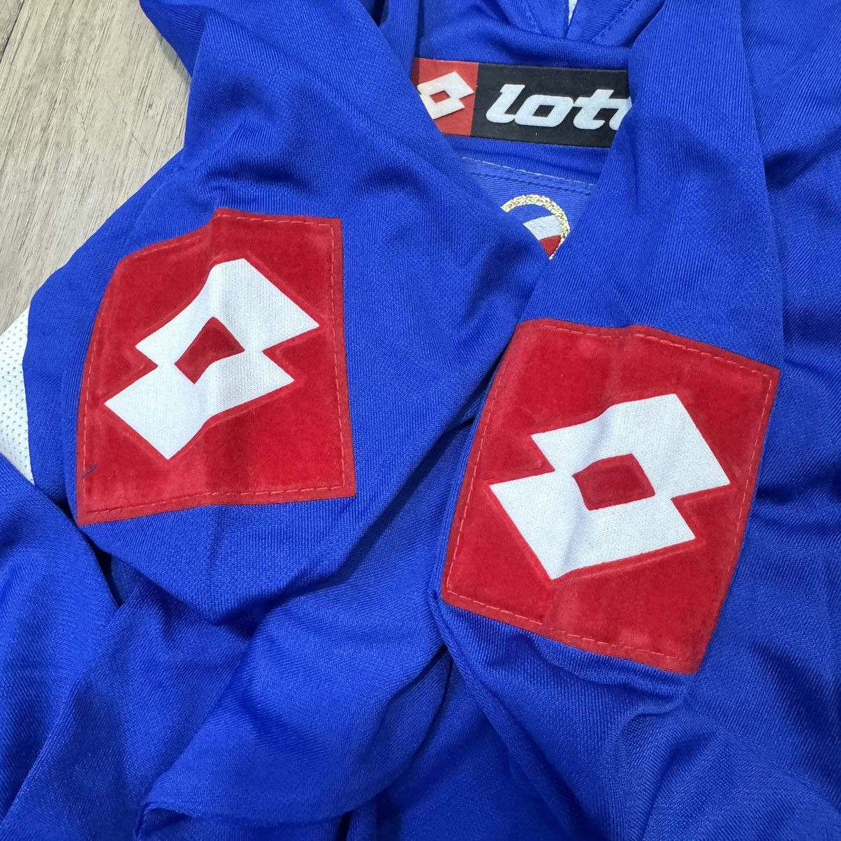 Lotto Sport Serbia & Montenegro 06/07 longsleeves home shirt (Bnwt) Size US L / EU 52-54 / 3 - 4 Thumbnail