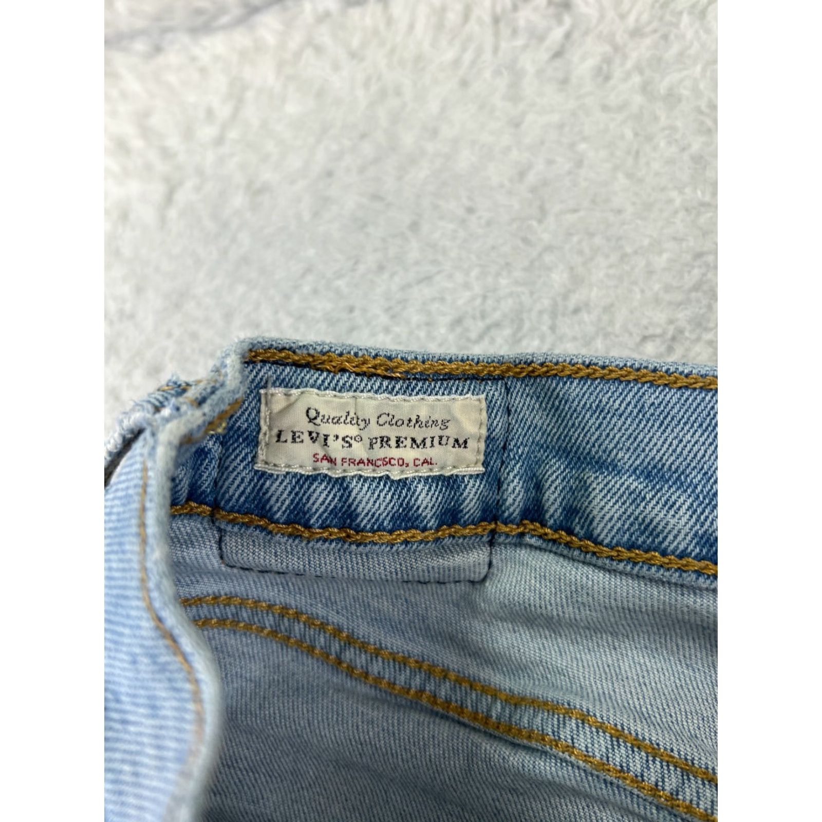 Levi's Levis Jeans Women 28 Blue Denim Wedgie Fit Distressed Button 27x27 Premium Pant Regular Rise Mid Vintage: No Size 28" / US 6 / IT 42 - 7 Thumbnail