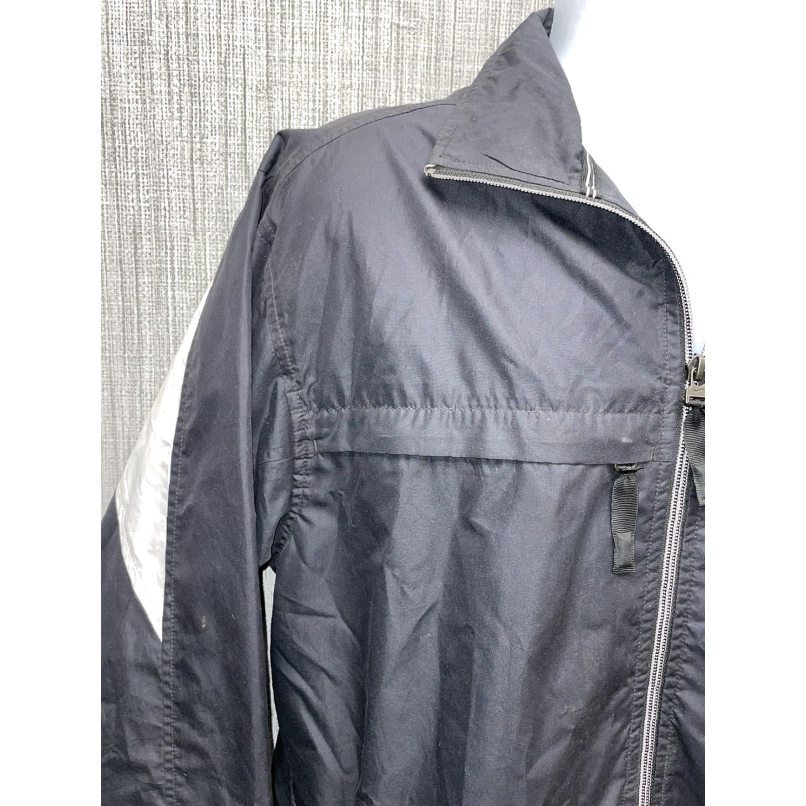 Nike Nike Jacket Mens M Black Full Zip Windbreaker Activewear Size US M / EU 48-50 / 2 - 5 Thumbnail