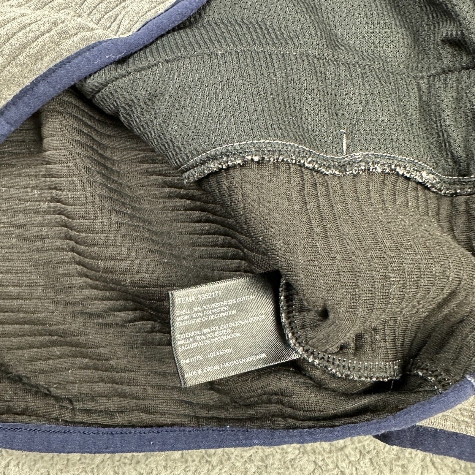 Other Gerry Adult Front Pocket Outdoor Pullover Casual Sweatshirt Size US M / EU 48-50 / 2 - 4 Thumbnail