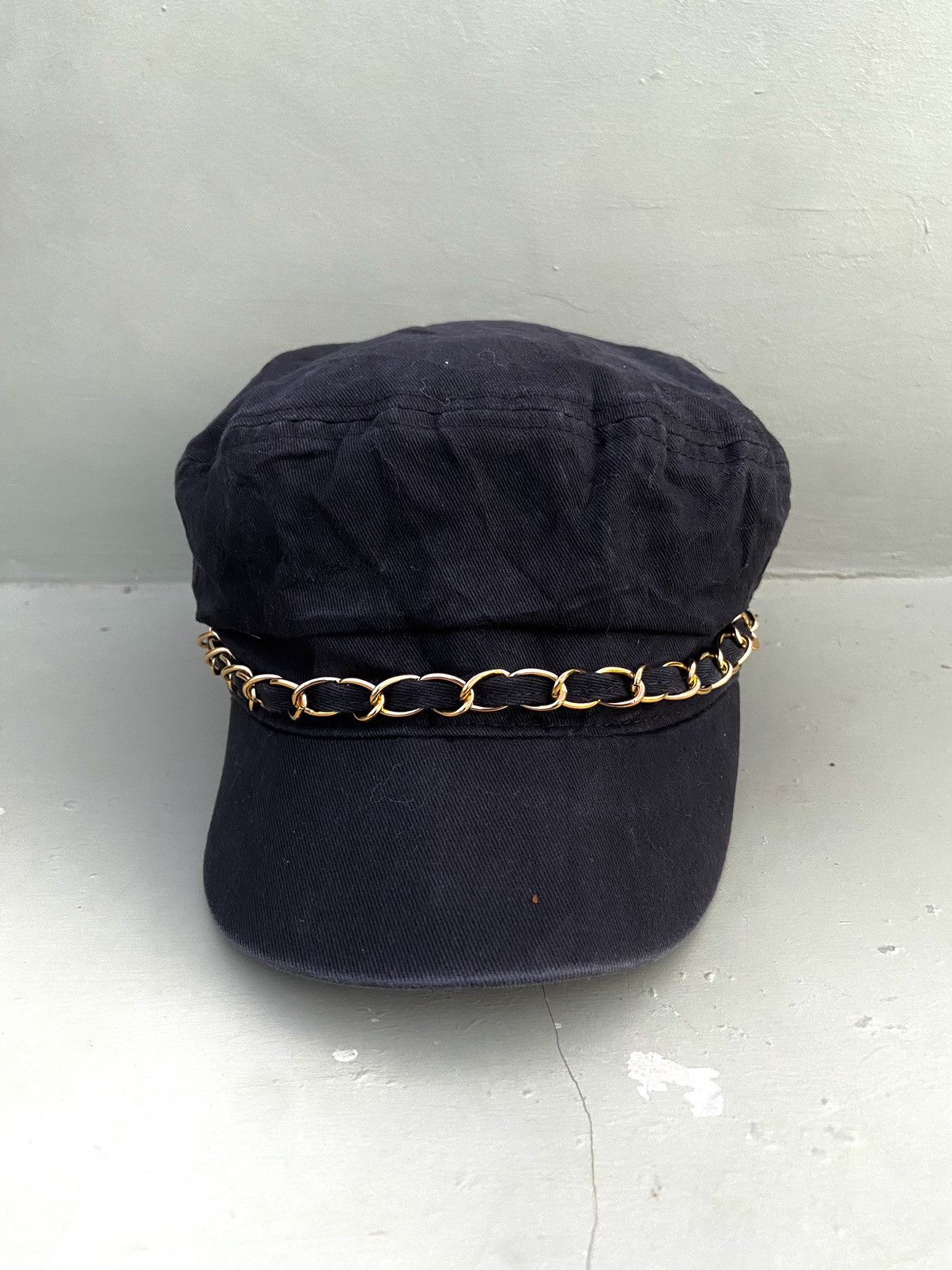 Le Grande Bleu (L.G.B.) 2000s Y2K Japanese style hat with gold chain Size ONE SIZE - 1 Thumbnail