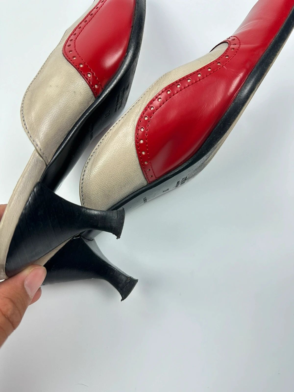 Miu Miu Miu Miu 90’s Red Leather Mules Pumps Kitten Heels Size US 6 / IT 36 - 14 Thumbnail