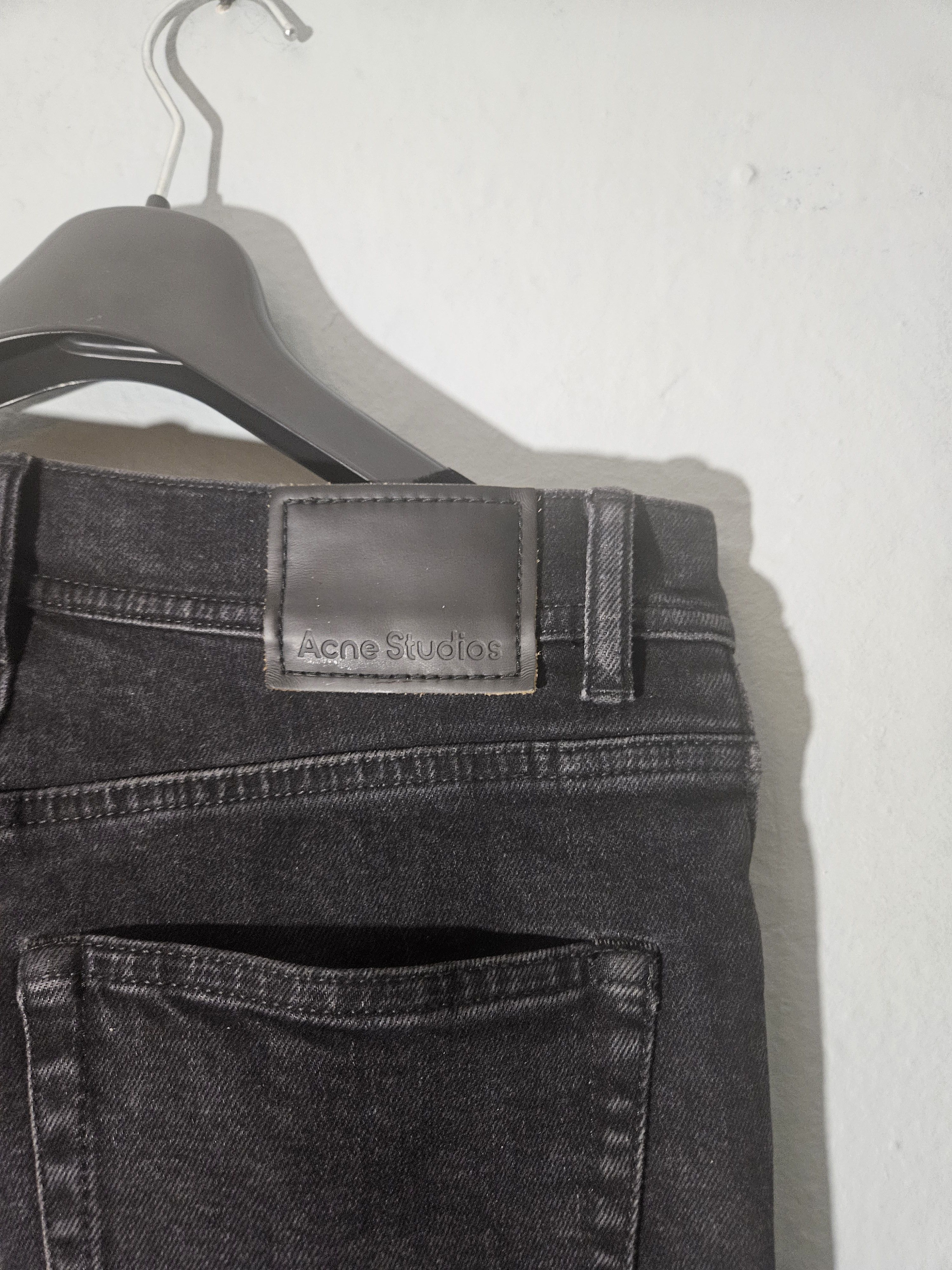Acne Studios Melk Used Blk Leather Back Patch Black Denim Jeans Size US 29 - 2 Thumbnail