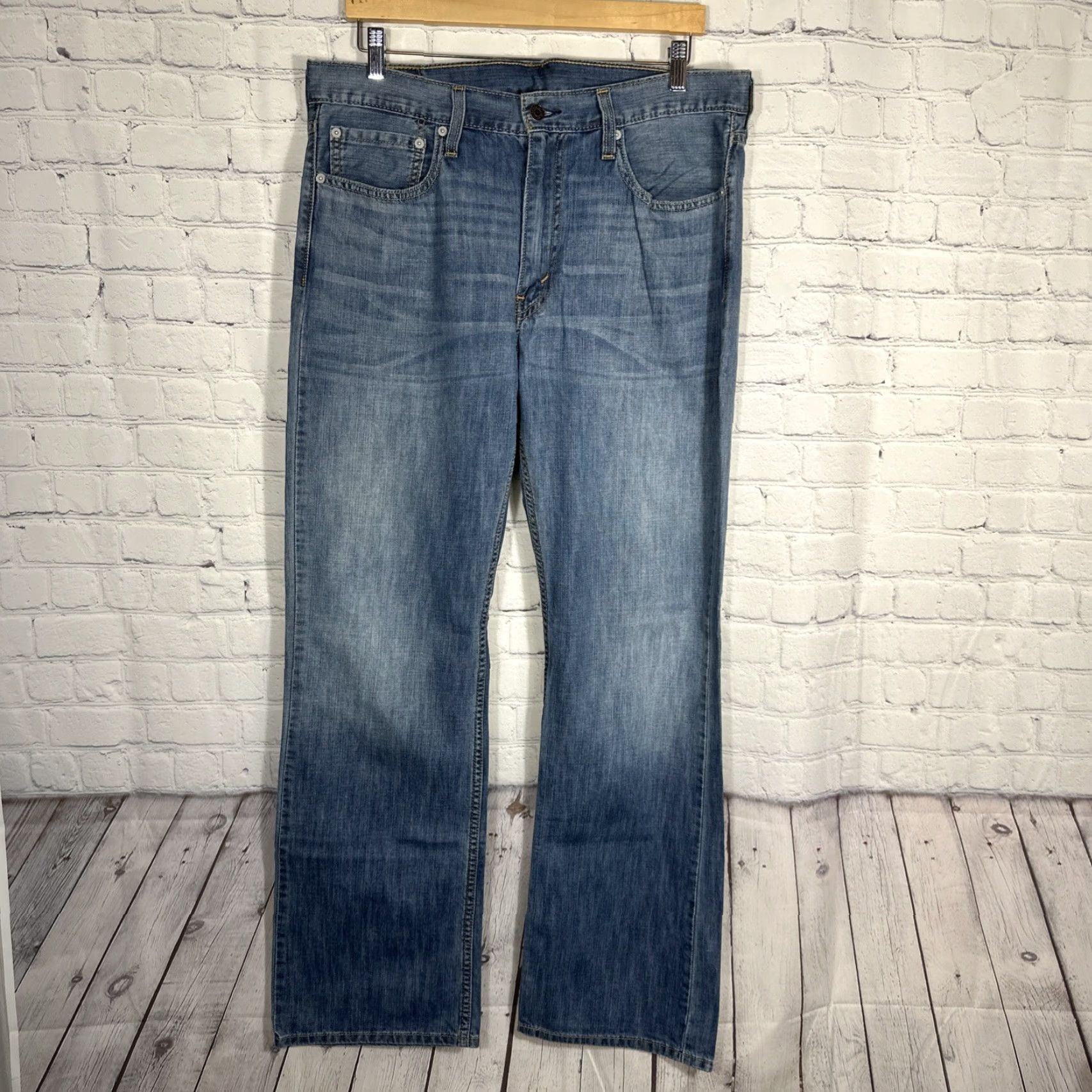 Levi's Levi’s 527 Jeans Men's 36x34 Blue Bootcut 100% Cotton Workwear Medium Wash Slim Zip Closure Size US 36 / EU 52 - 2 Thumbnail