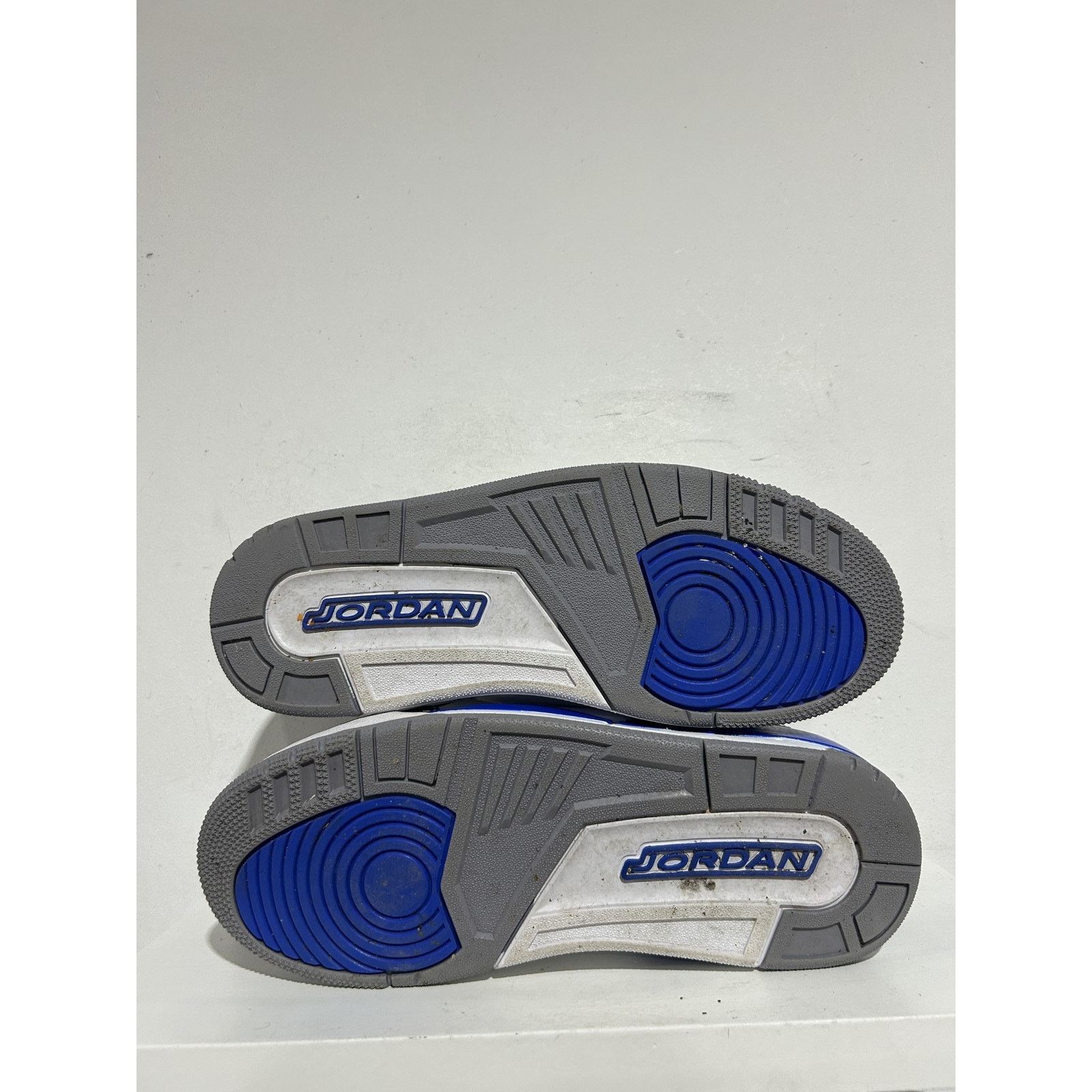 Jordan Brand JORDAN 3 RACER BLUE SIZE 10 PREOWNED Size US 10 / EU 43 - 4 Thumbnail