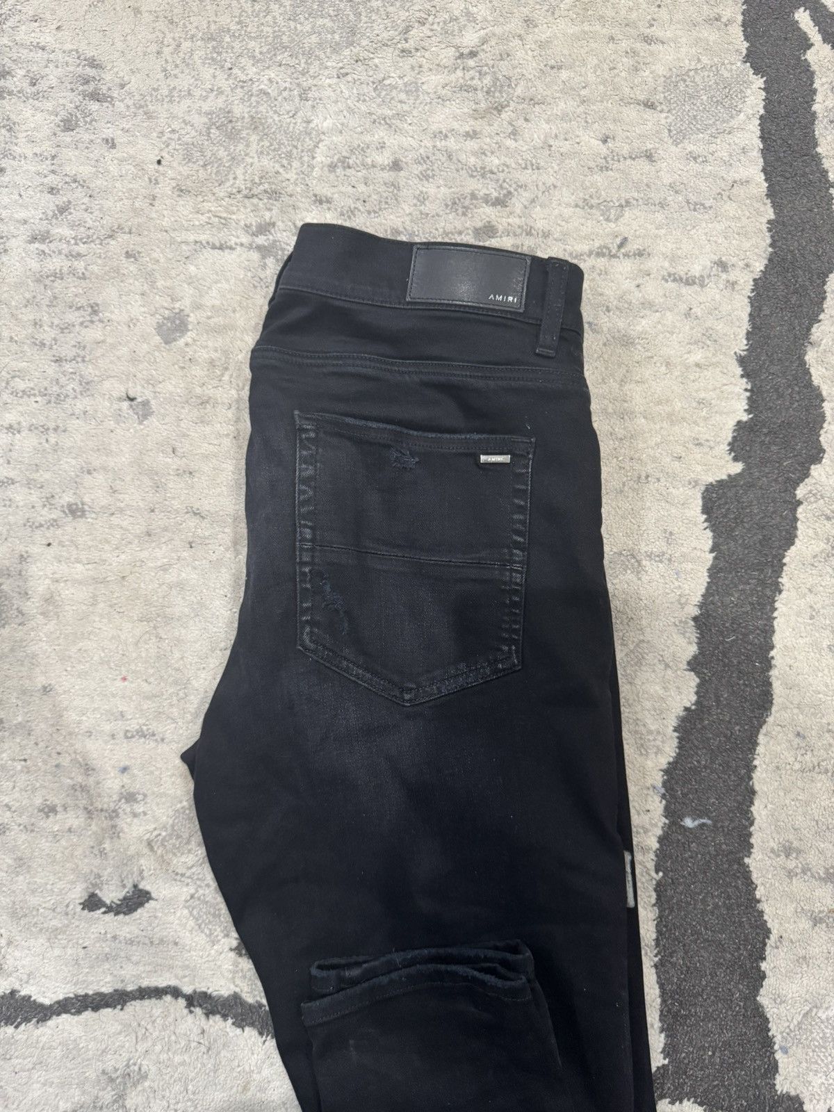 Amiri AMIRI VARSITY LOGO PATCH MEN'S DESTROYED BLACK SKINNY JEANS Size US 34 / EU 50 - 8 Thumbnail