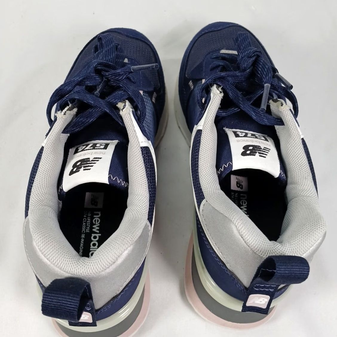 New Balance New Balance 574 WL574IL2 Women’s Size 7 Navy Pink Retro Running Sneakers Size US 7 / IT 37 - 4 Thumbnail