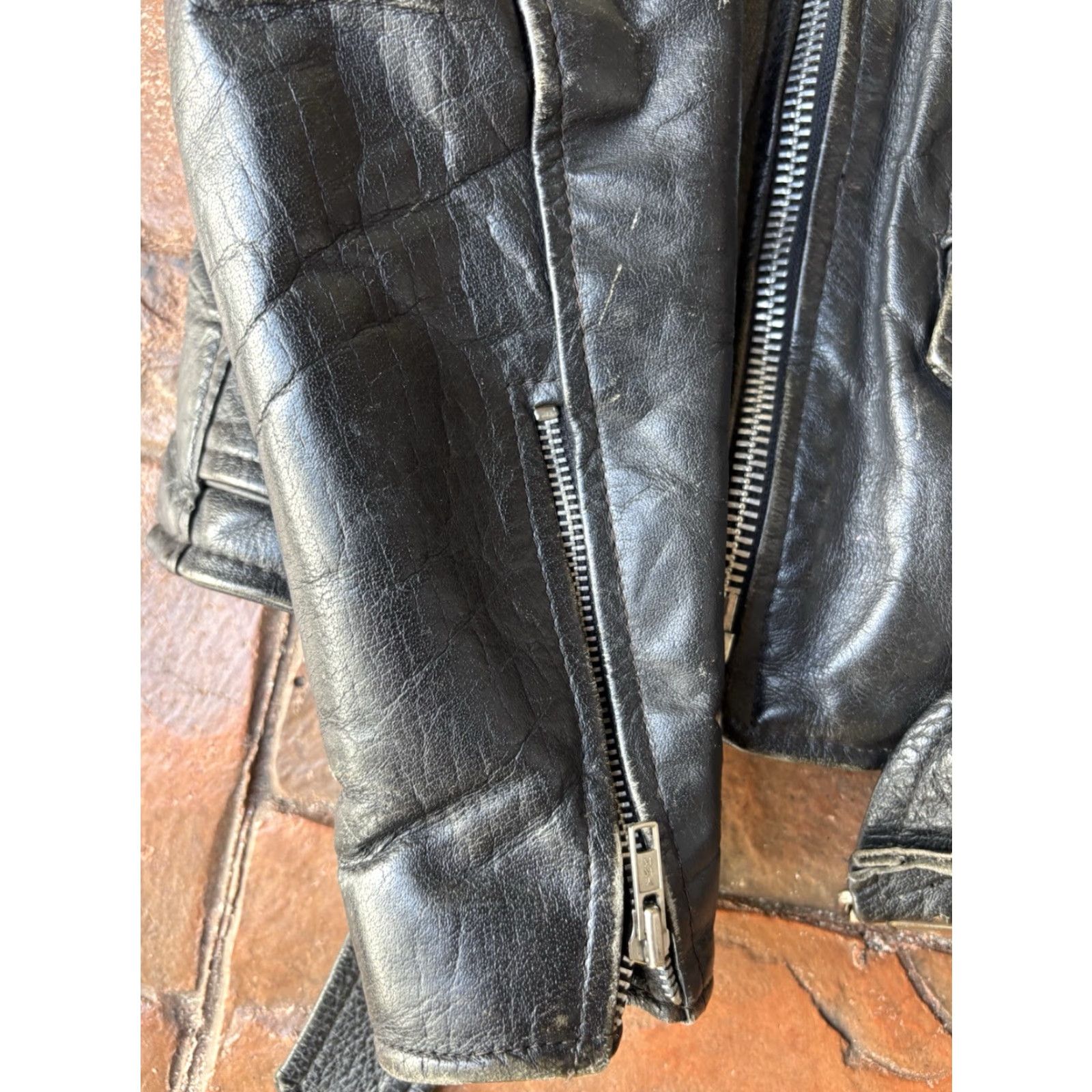 Vintage VINTAGE Diamond Leather Motorcycle Jacket Women’s 38 Black Size XS / US 0-2 / IT 36-38 - 6 Thumbnail