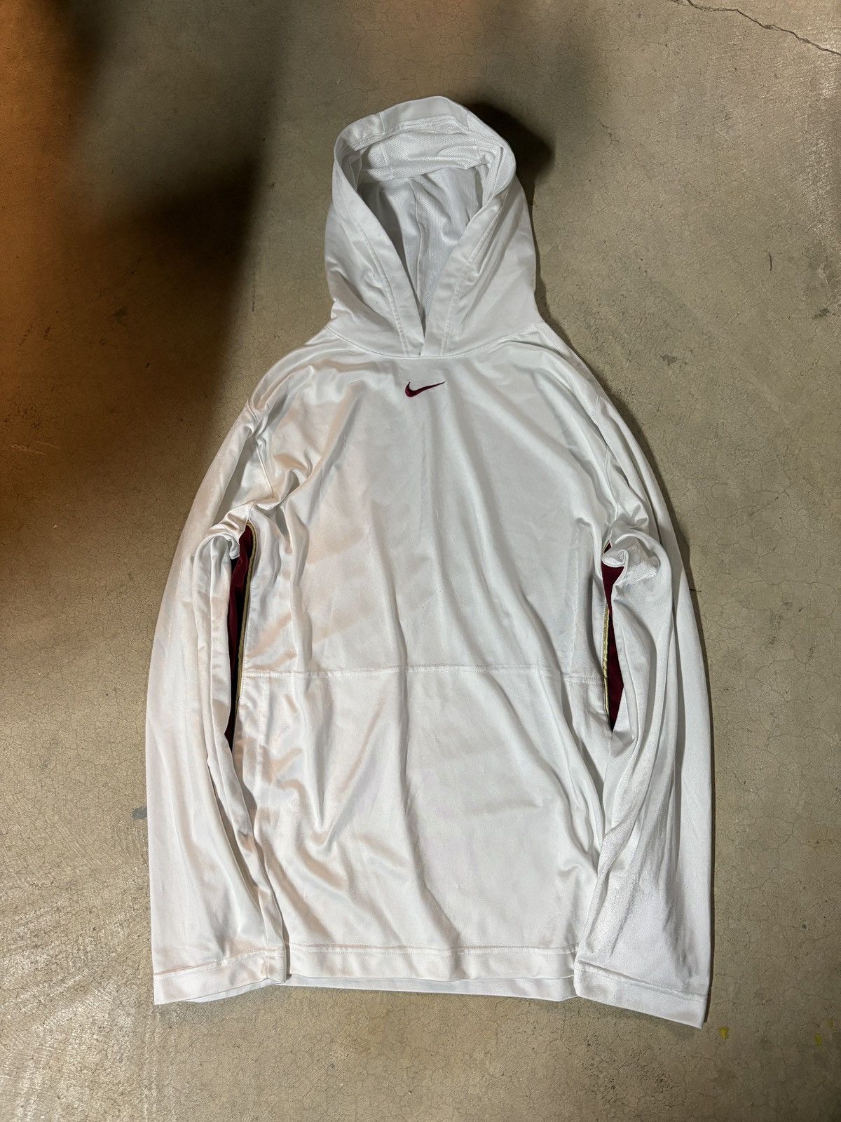 Nike Vintage 00’s Nike Y2K Center Logo Hoodie White Size Large Size US L / EU 52-54 / 3 - 1 Thumbnail