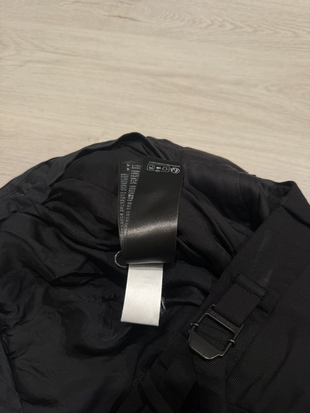 Balenciaga f/w 2023 wool wide leg skater pants!! Size US 34 / EU 50 - 10 Thumbnail
