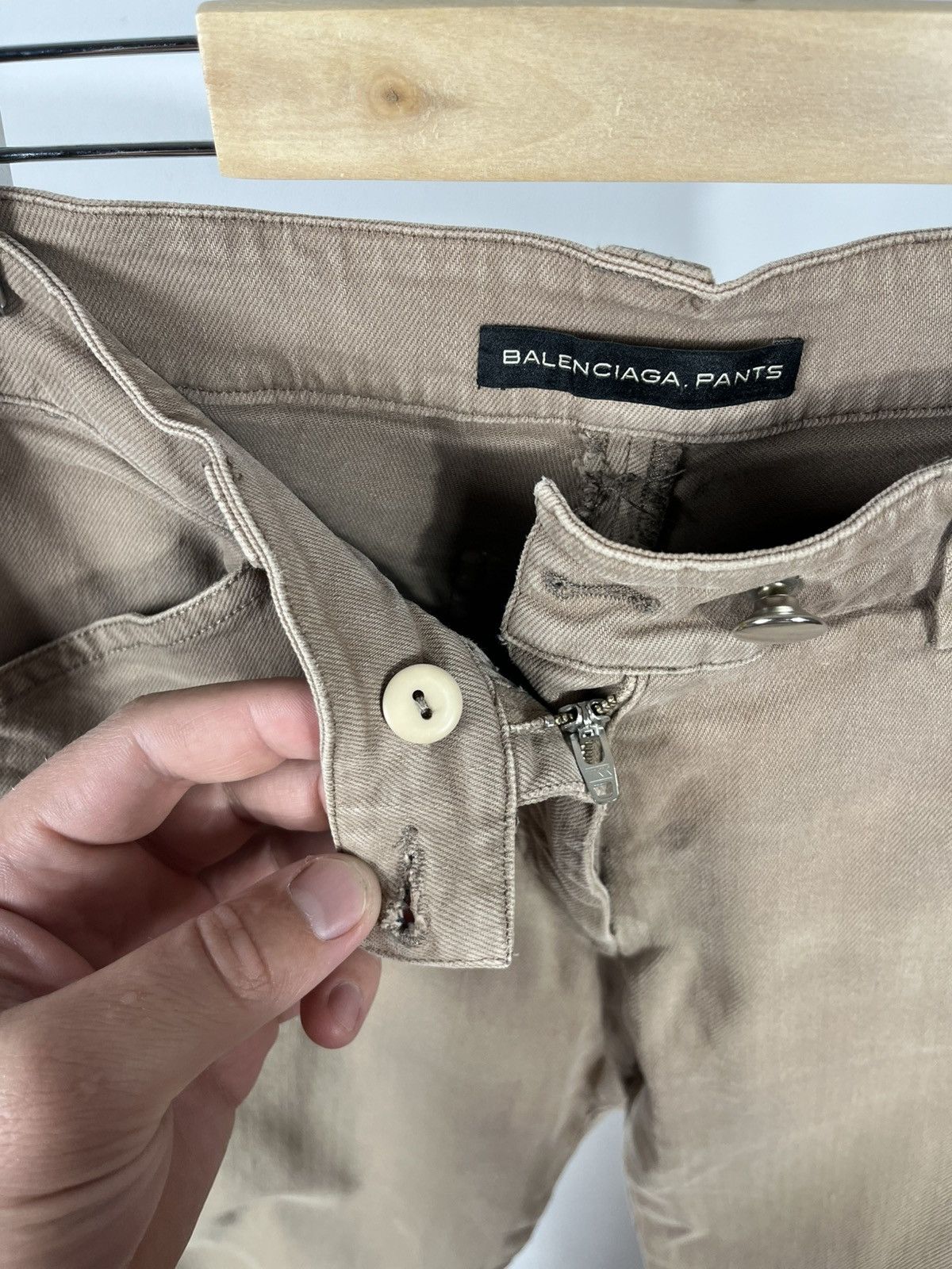 Balenciaga Balenciaga Pants Beige Slim Tapered Cotton Trousers Size 38 Size 26" / US 2 / IT 38 - 9 Thumbnail