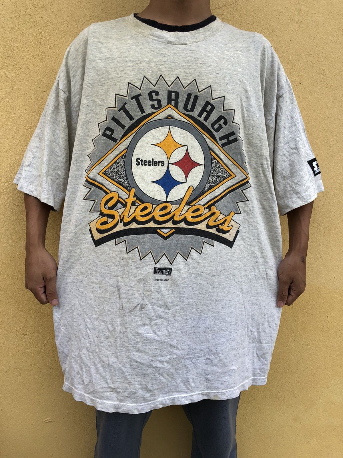 Vintage Pittsburgh Steelers Big Logo Tee Design