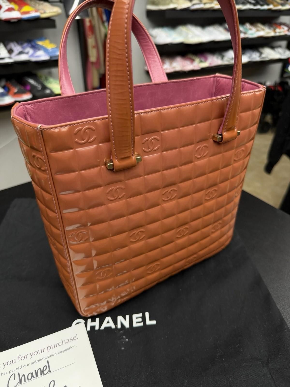 Chanel Authentic CHANEL Brown Chocolate Patent Leather Tote Bag Size ONE SIZE - 9 Thumbnail