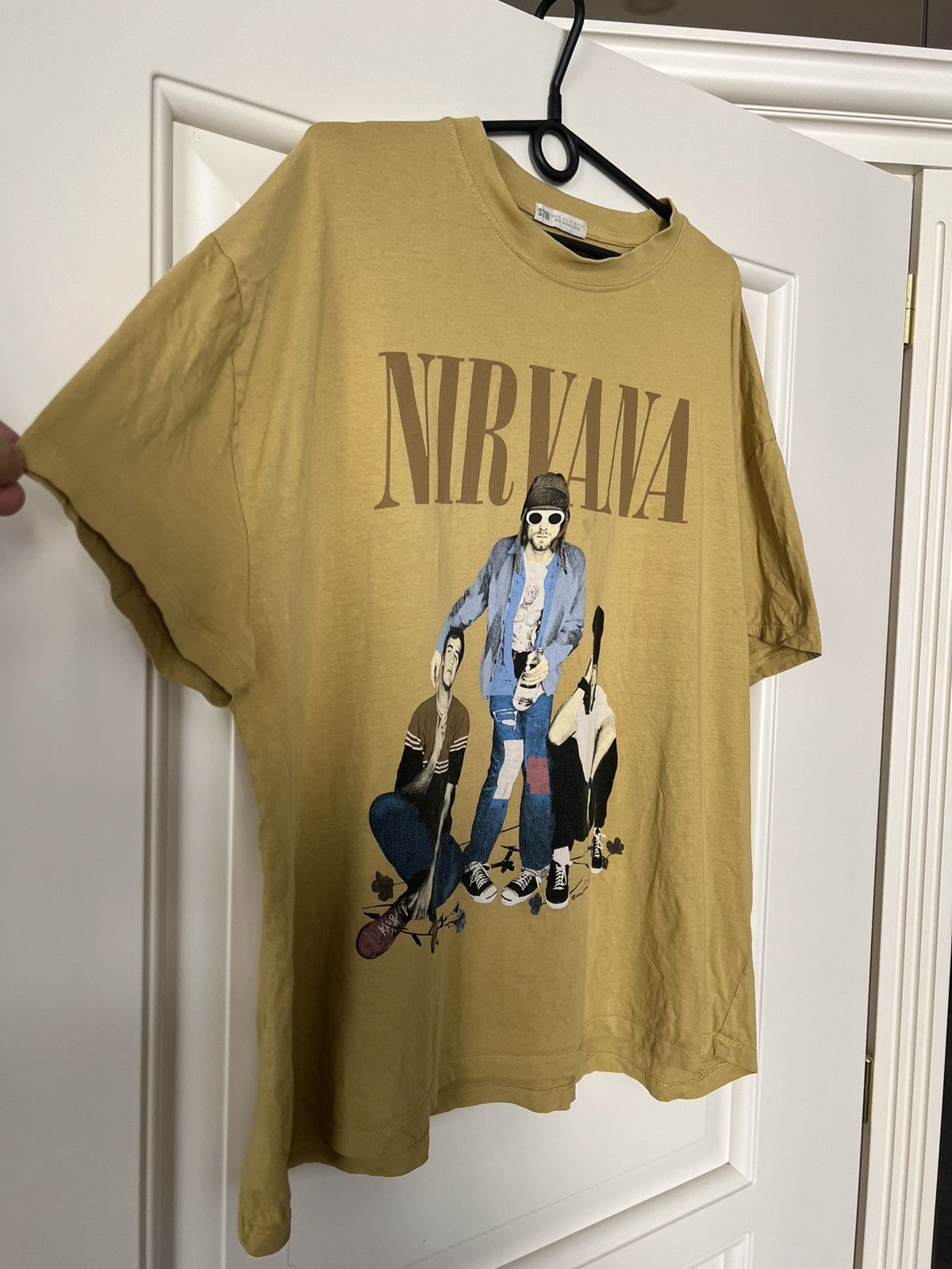 Nirvana Nirvana Band Tee Kurt Kurt Cobain T-Shirt Size US XL / EU 56 / 4 - 8 Thumbnail
