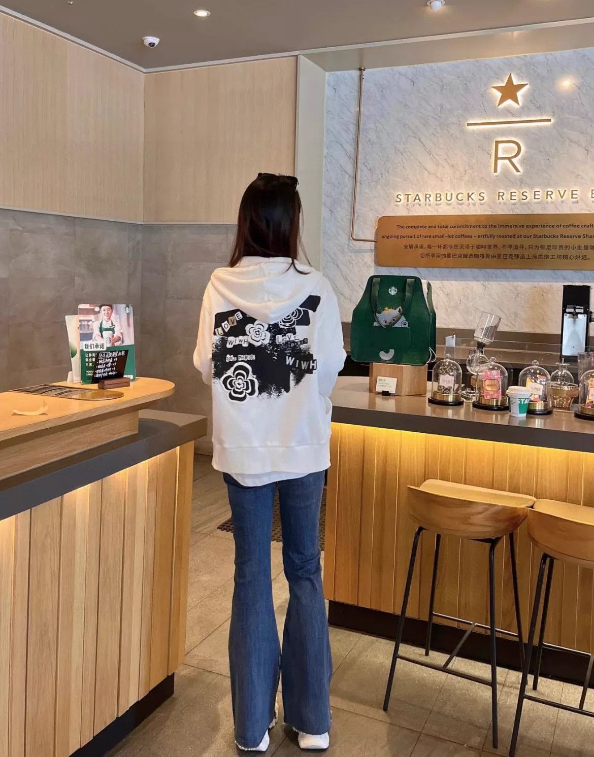 Chanel Chanel Camellia White Minimal Sweatshirt Jacket S Size S / US 4 / IT 40 - 9 Thumbnail