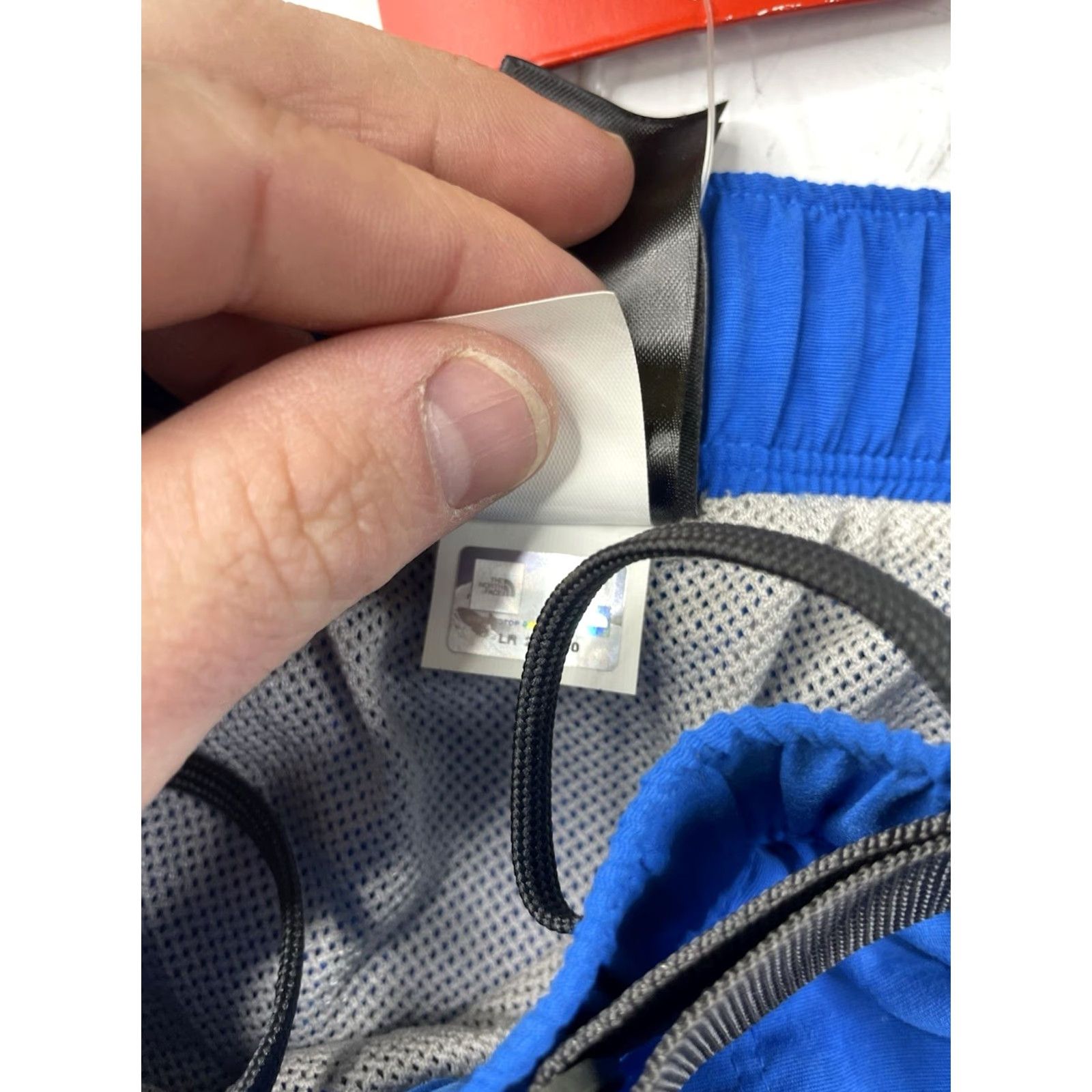 The North Face The North Face Men Shorts Class V Drummer Blue Red Accent Belt Trunks Medium M Belted Athletic Blue Mens Shorts Size US 31 - 7 Thumbnail