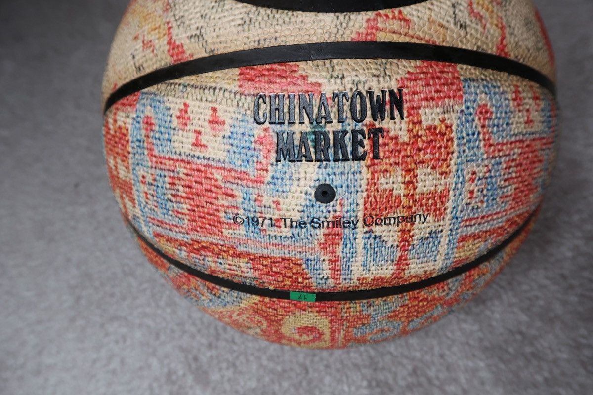 Other Chinatown Market Smiley Rug Basketball – Limited Edition Size ONE SIZE - 2 Thumbnail