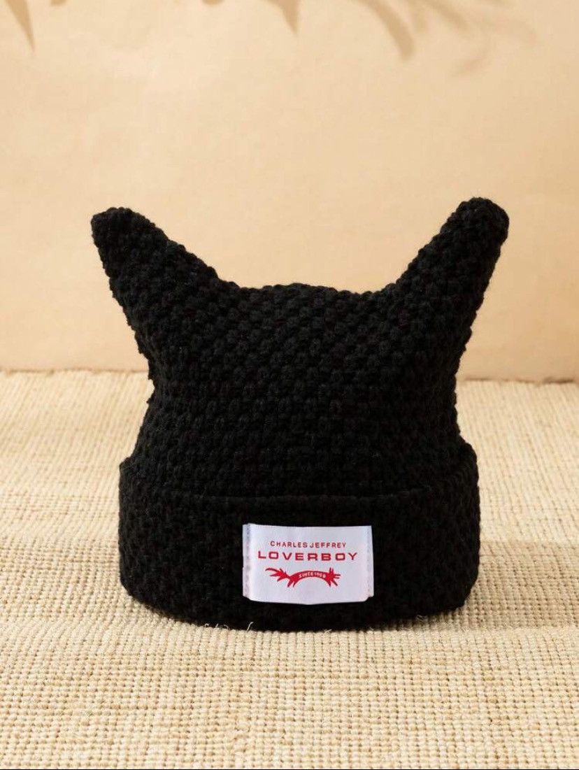 Vintage 1pc Men's Unique Cat Ears Sewn Label Y2K Knit Beanie Size ONE SIZE - 1 Thumbnail