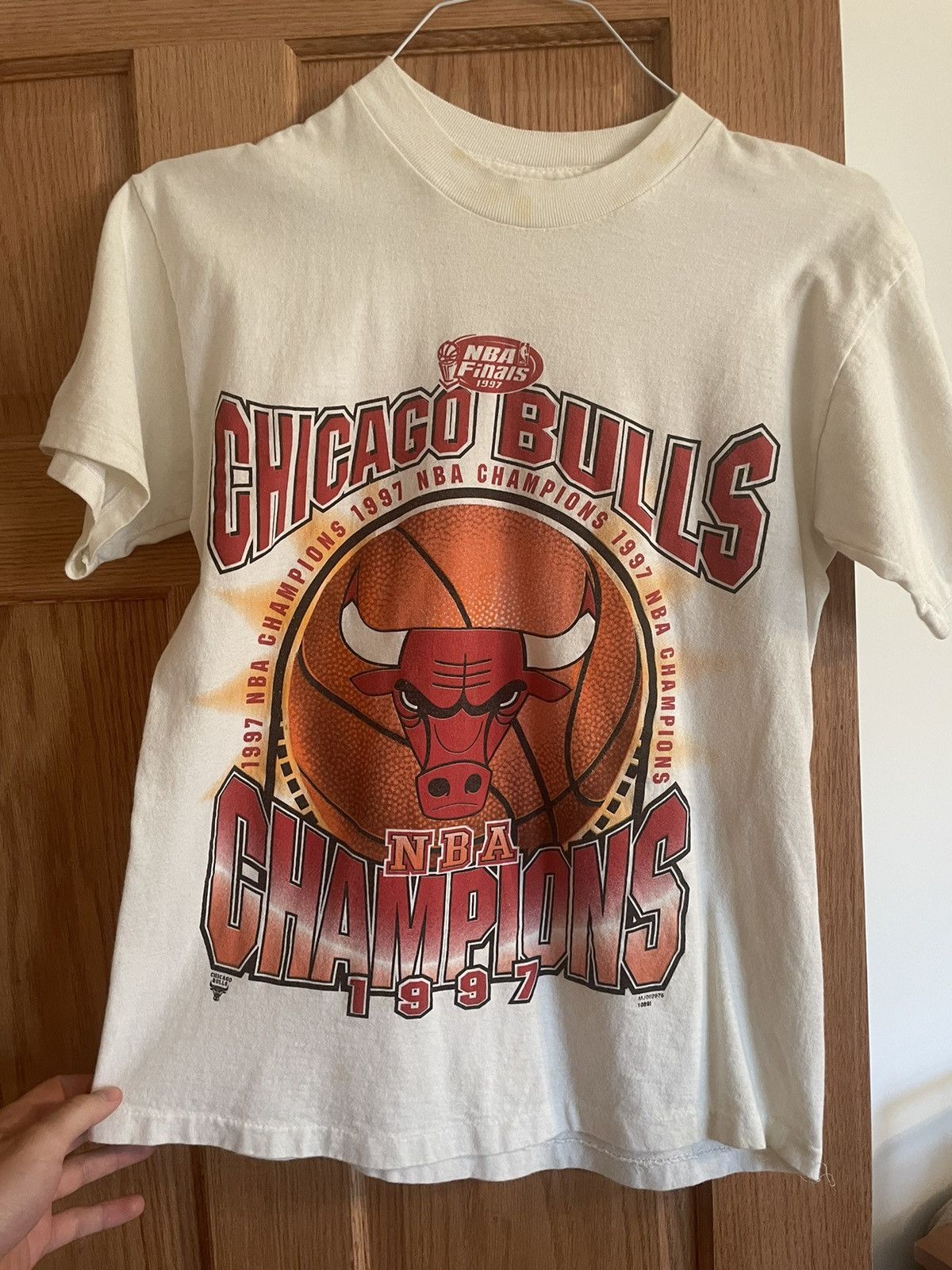 NBA × Vintage Vintage Chicago Bulls Tee 1997 Champs Size US M / EU 48-50 / 2 - 1 Thumbnail