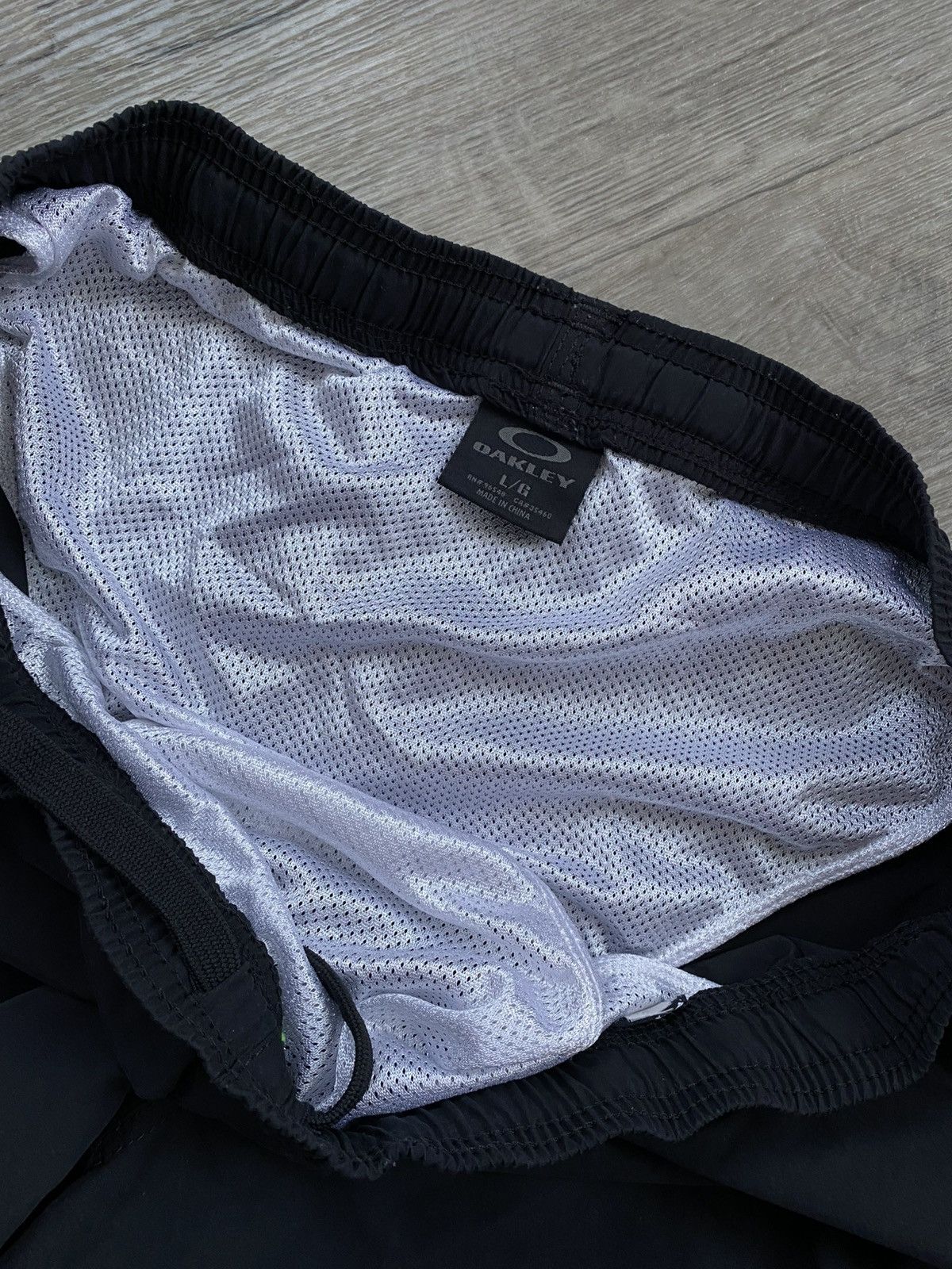 Oakley × Vintage 🫧OAKLEY VINTAGE SHORTS MEN’S Rare Swim Size US 36 / EU 52 - 10 Thumbnail
