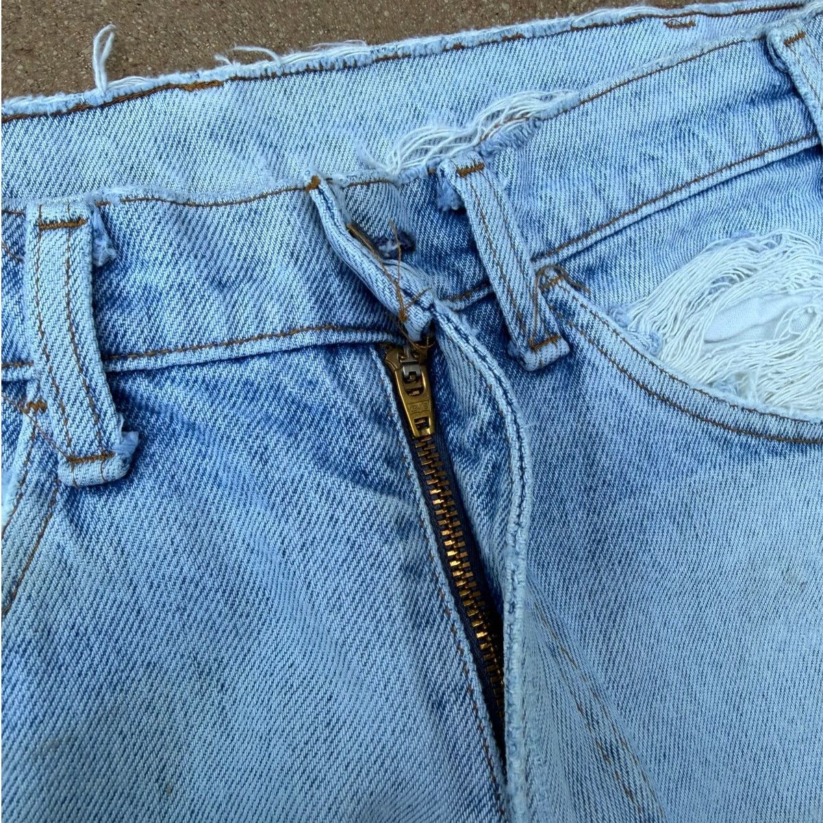 Levi's Vtg 80's Levi's 684 Orange Tab Bellbottom Flare Jeans 31x32 Size US 30 / EU 46 - 5 Thumbnail