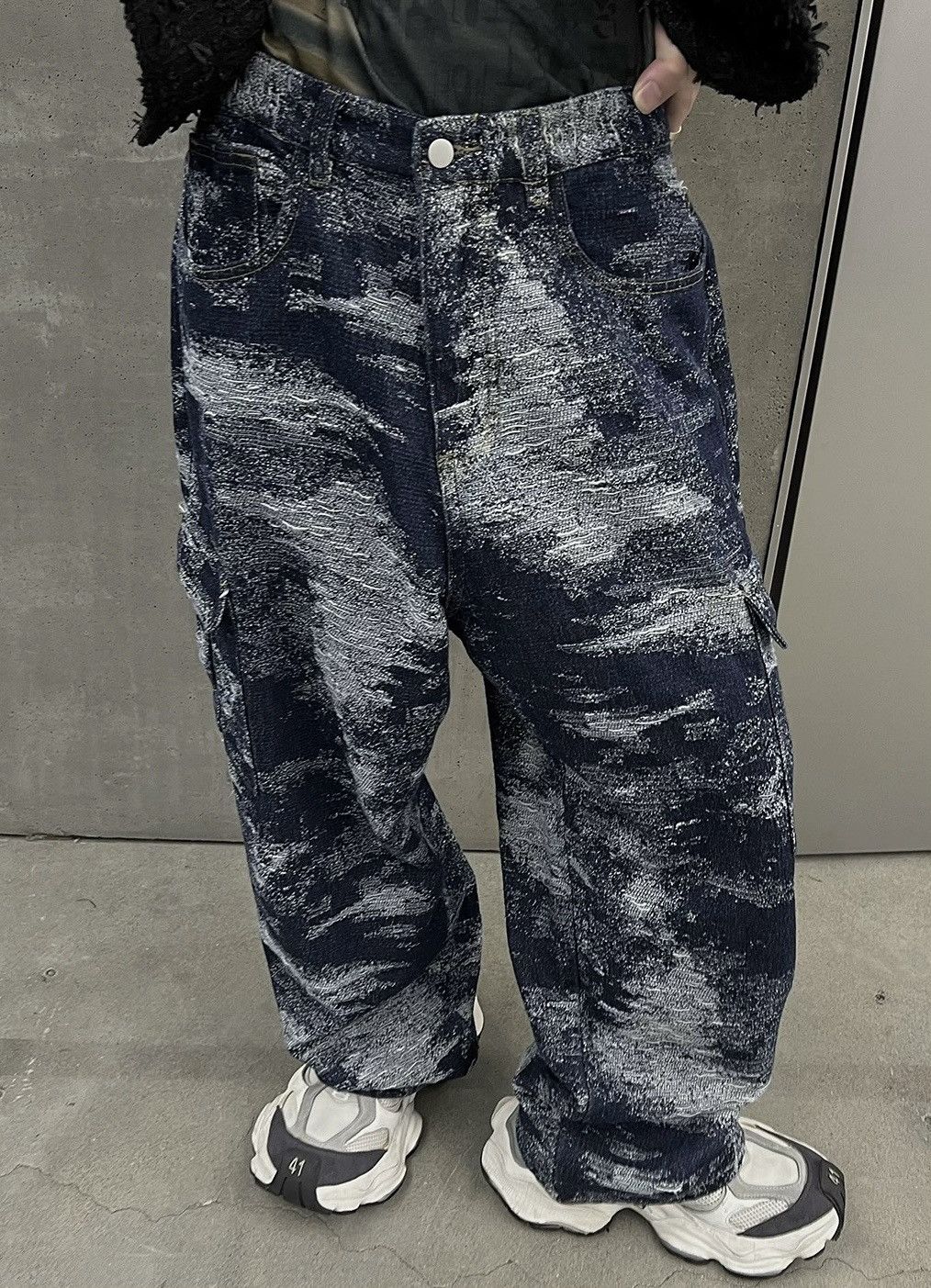 Japanese Brand × Vintage Avant garde distressed loose fit grunge cargo jeans pants Size US 33 - 3 Thumbnail