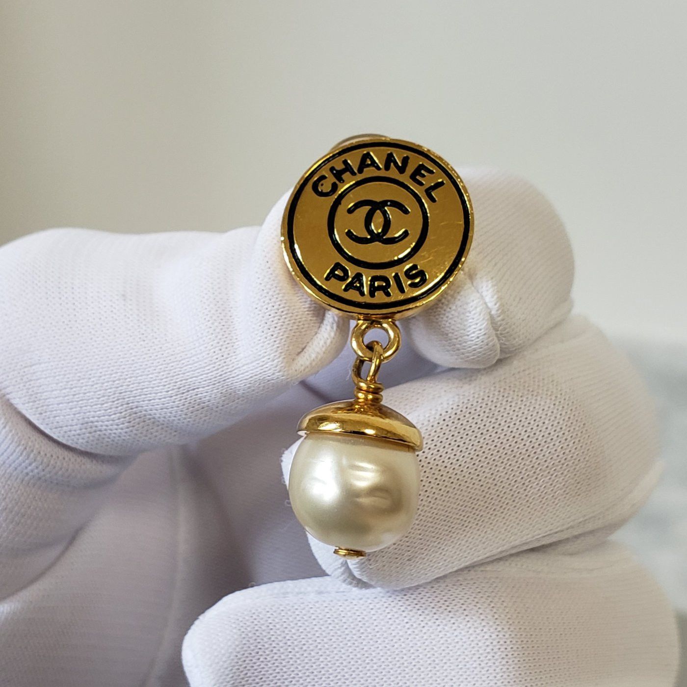 Chanel Chanel Paris CC Faux Pearl Dangle Clip On Size ONE SIZE - 11 Thumbnail