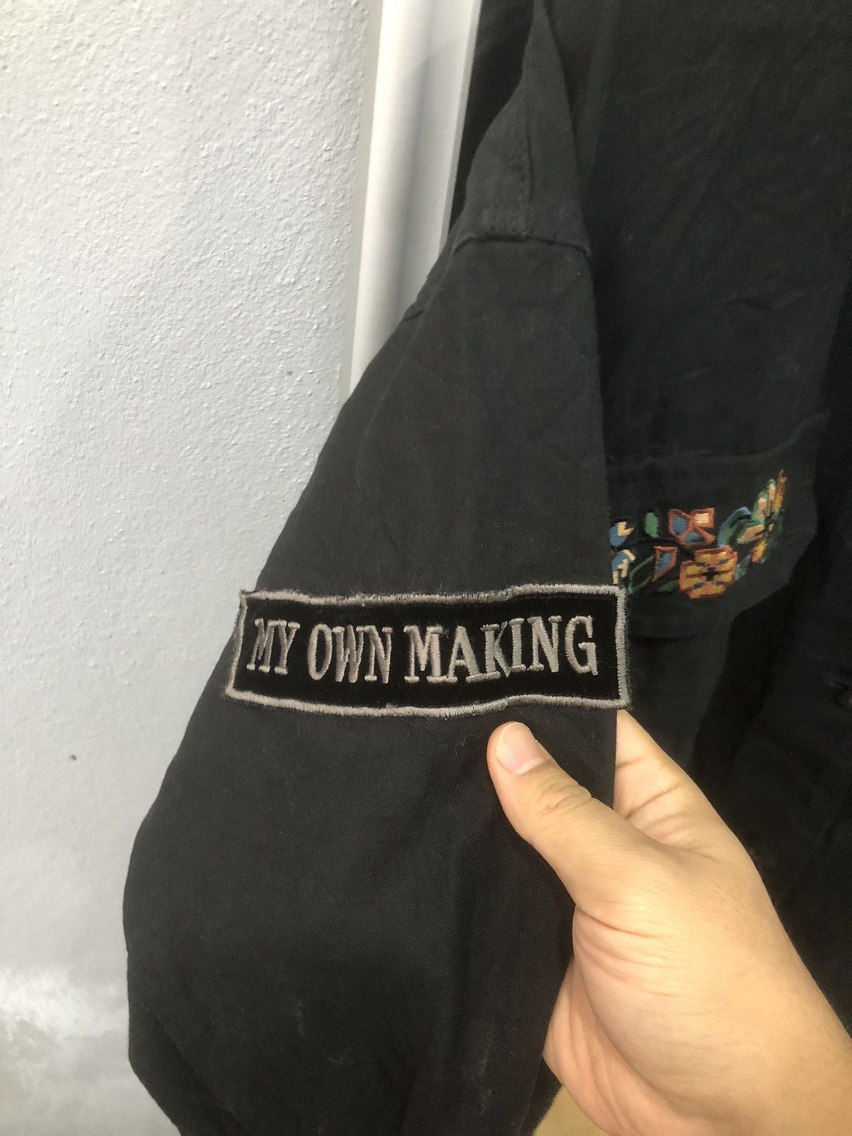 MOUSSY Moussy Black Embroidered Button Up Shirt Size US S / EU 44-46 / 1 - 7 Thumbnail