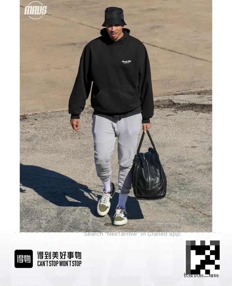 Balenciaga Balenciaga Embroidered Sweatshirt Hoodie Size US S / EU 44-46 / 1 - 7 Thumbnail