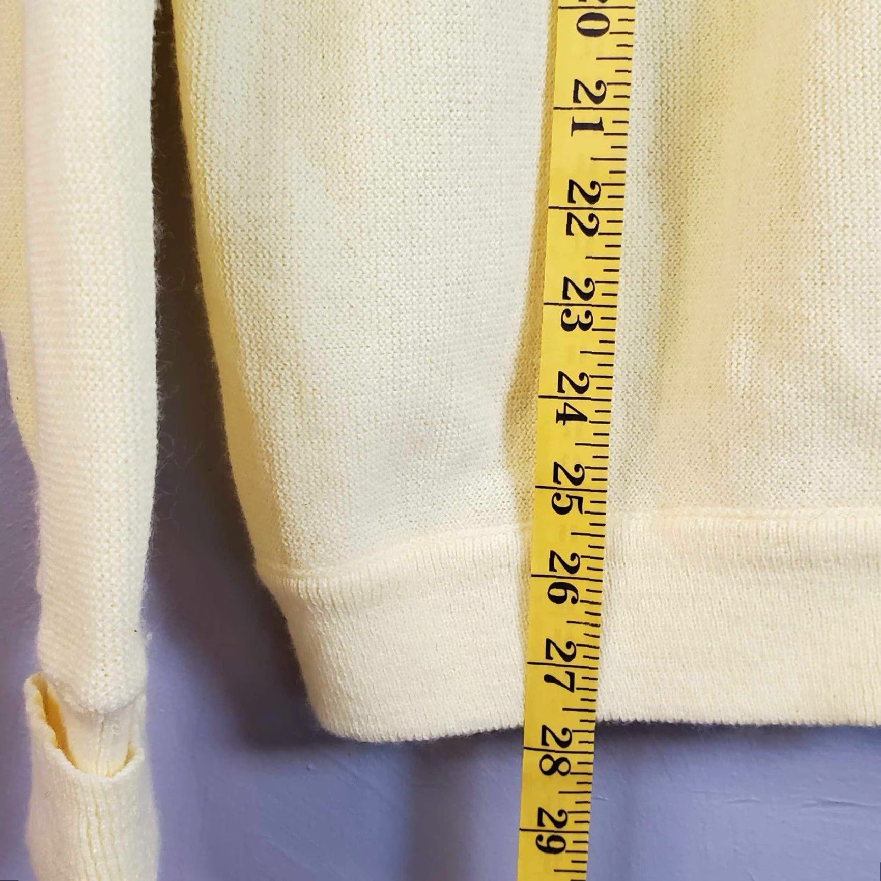 Izod VINTAGE IZOD Cardigan Sweater Mens Medium Butter Yellow Preppy Knit Button Up Size US L / EU 52-54 / 3 - 5 Thumbnail