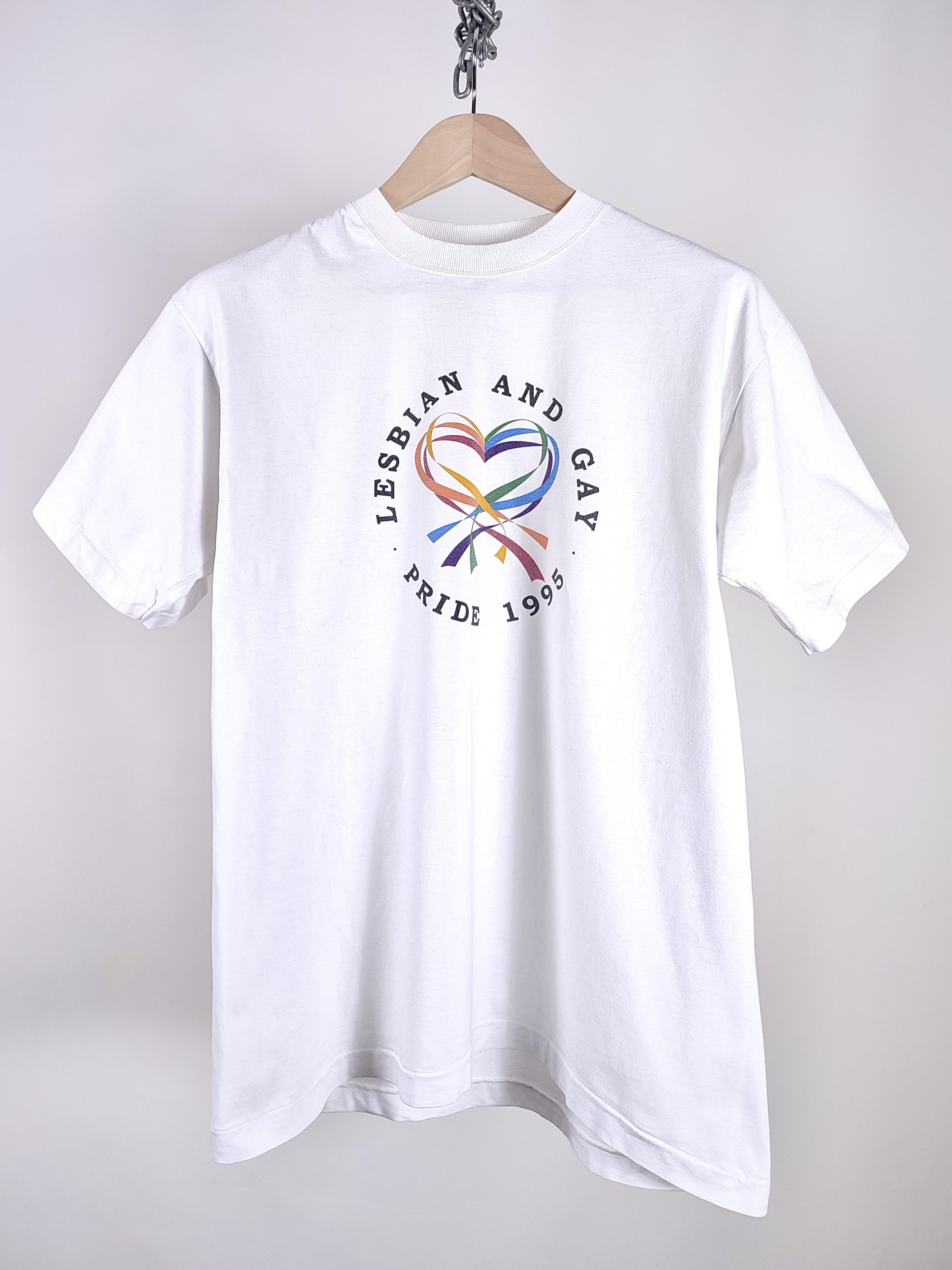 Vintage 1995 Vintage Pride Lesbian And Gay LGBT T-Shirt 90s Size US L / EU 52-54 / 3 - 3 Thumbnail