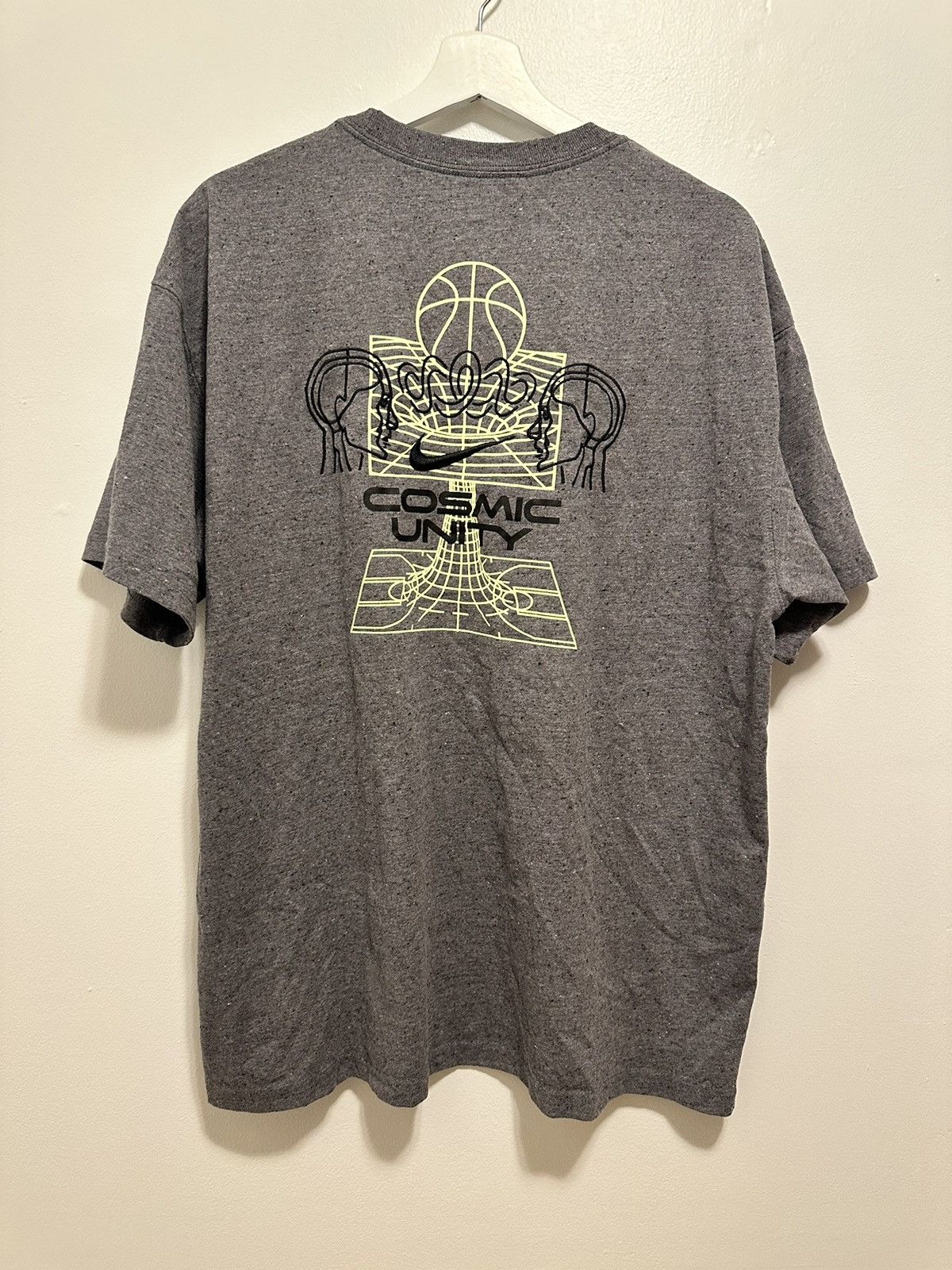 Nike Nike Cosmic Unity Embroidered Tee Size US L / EU 52-54 / 3 - 1 Thumbnail