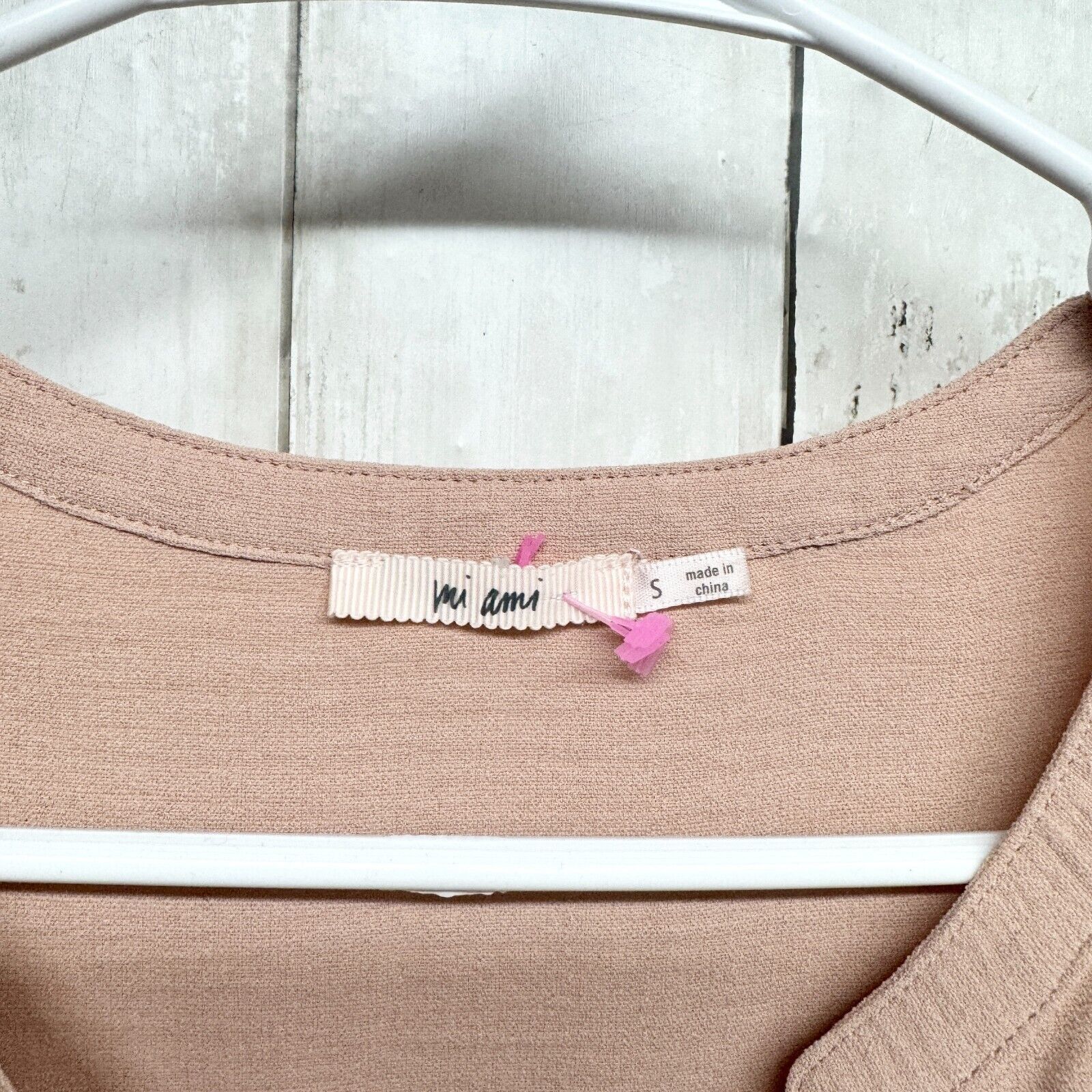 Other Mi ami Blouse Size Small Crossover Blush Deep V Short Sleeve Size S / US 4 / IT 40 - 2 Thumbnail