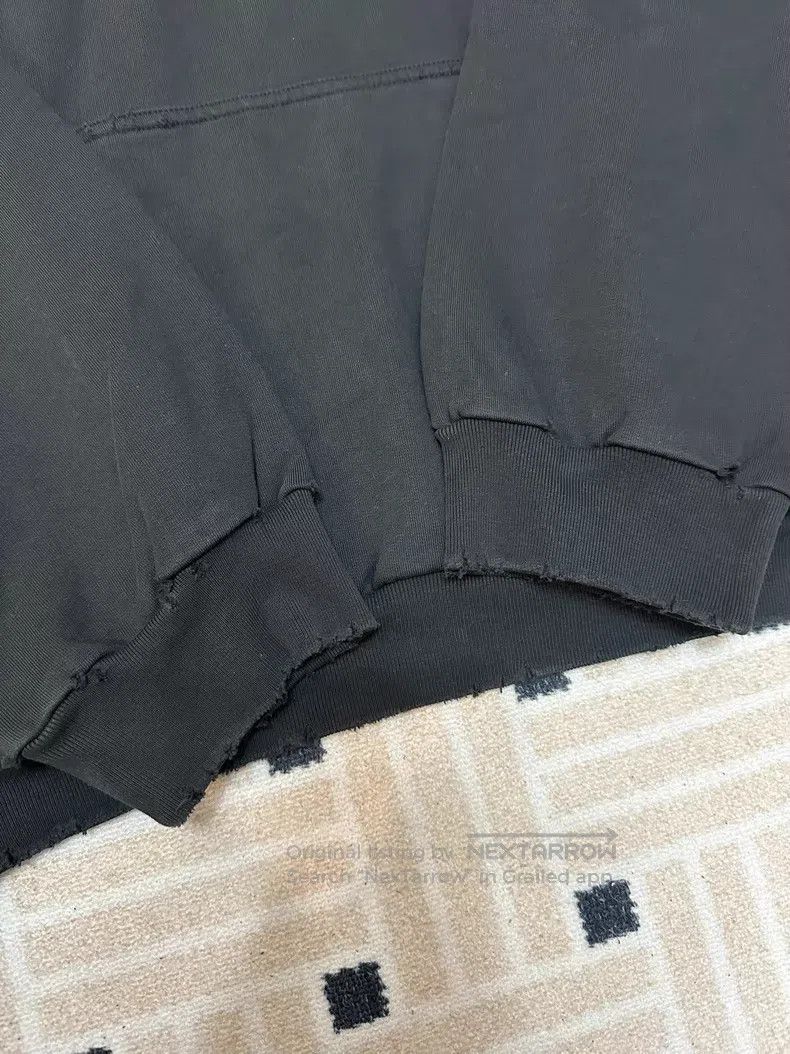 Balenciaga Balenciaga Letter Embroidered Sweatshirt Black Size US M / EU 48-50 / 2 - 5 Thumbnail