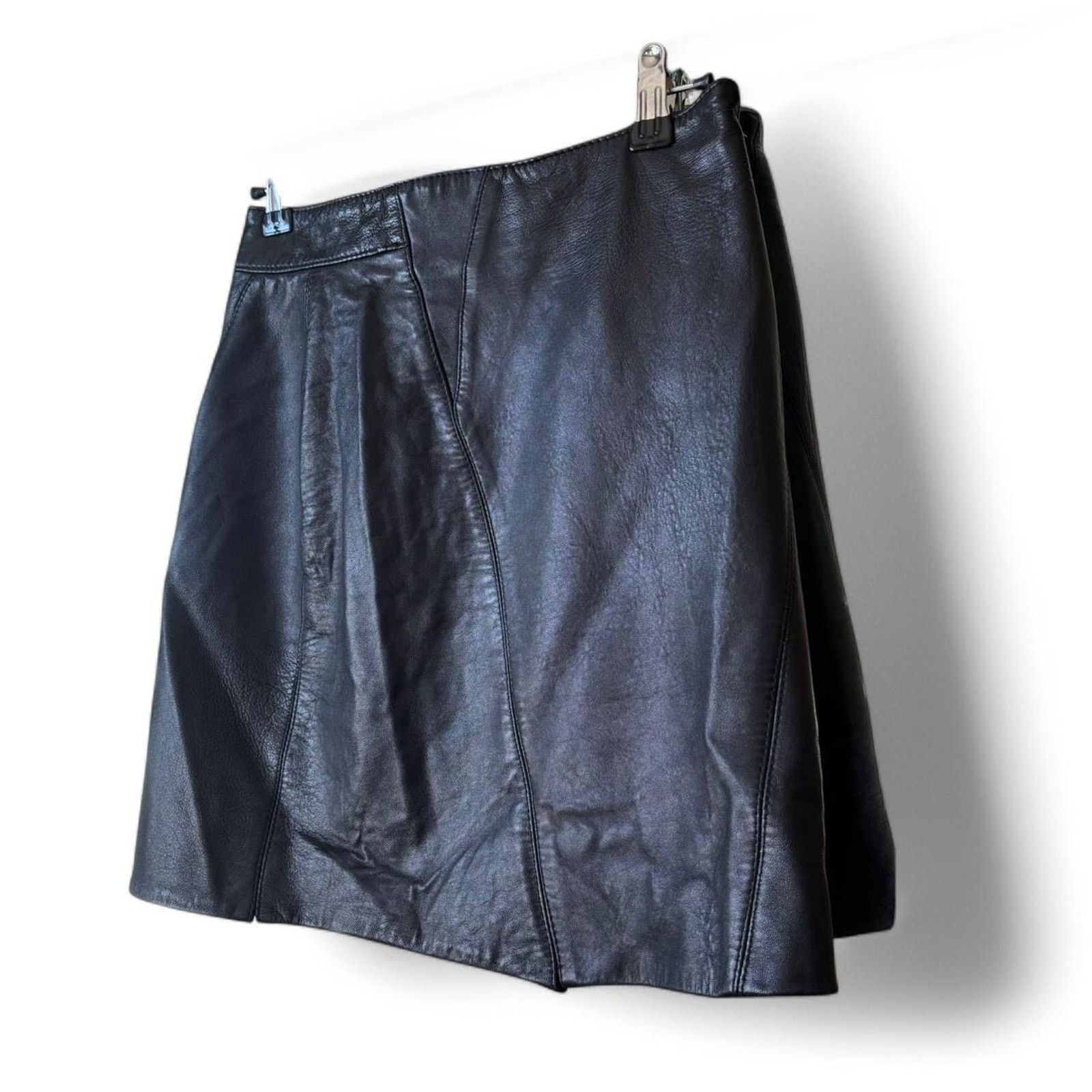 Vintage Vintage Unbranded Black Leather Mini Skirt 26 Y2K Motorcycle Size 26" / US 2 / IT 38 - 3 Thumbnail