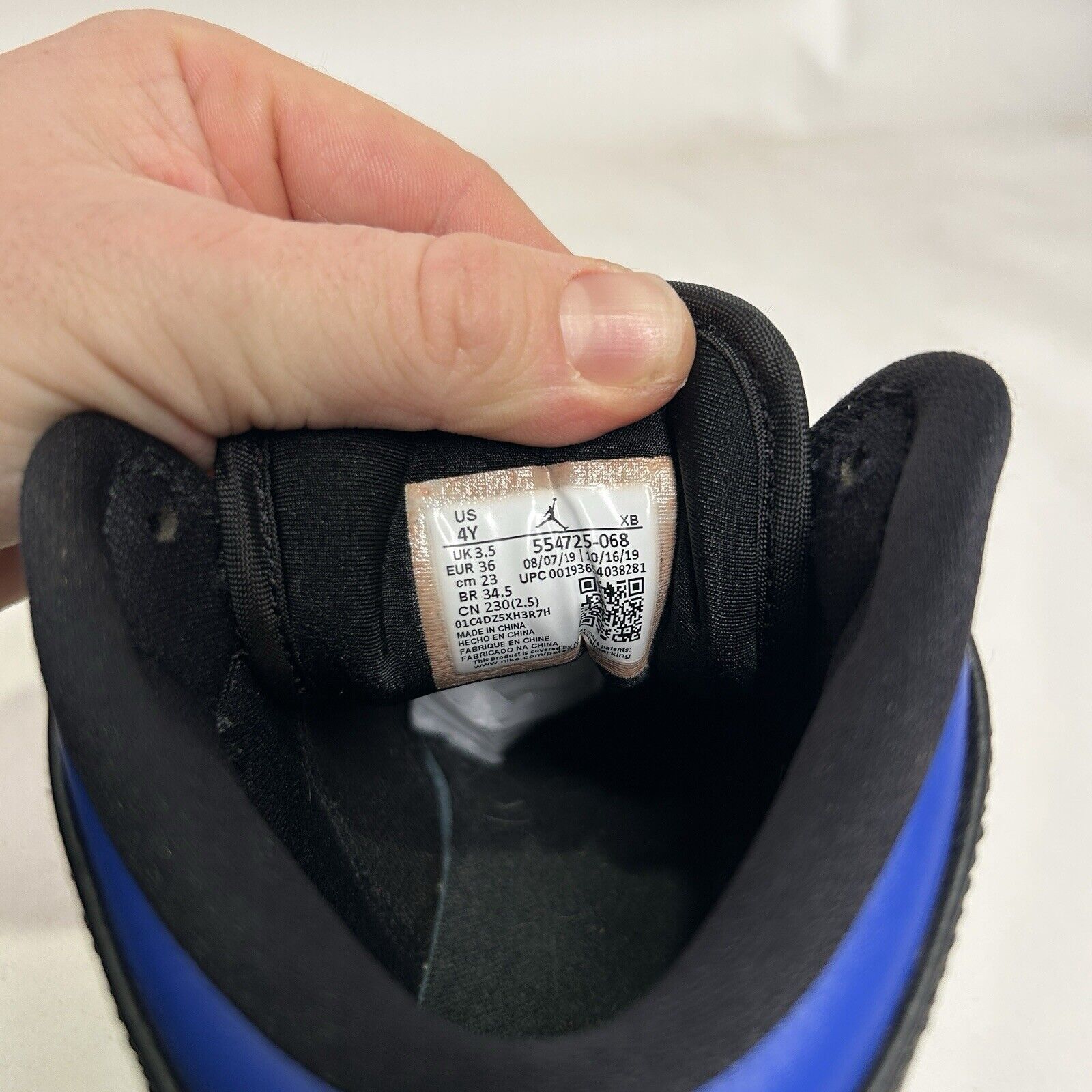 Nike Nike Shoes Air Jordan 1 Mid Retro GS “Hyper Royal” 2024 Size US 5.5 / IT 35.5 - 8 Thumbnail
