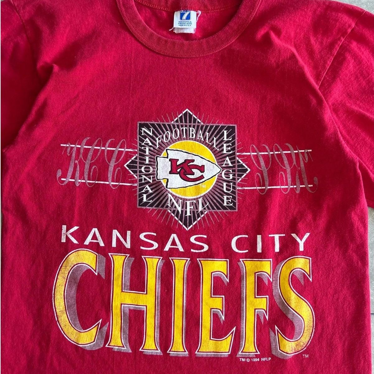 Vintage 90s Vintage Kansas City Chiefs Logo7 Red T Shirt Size M Size US M / EU 48-50 / 2 - 2 Thumbnail