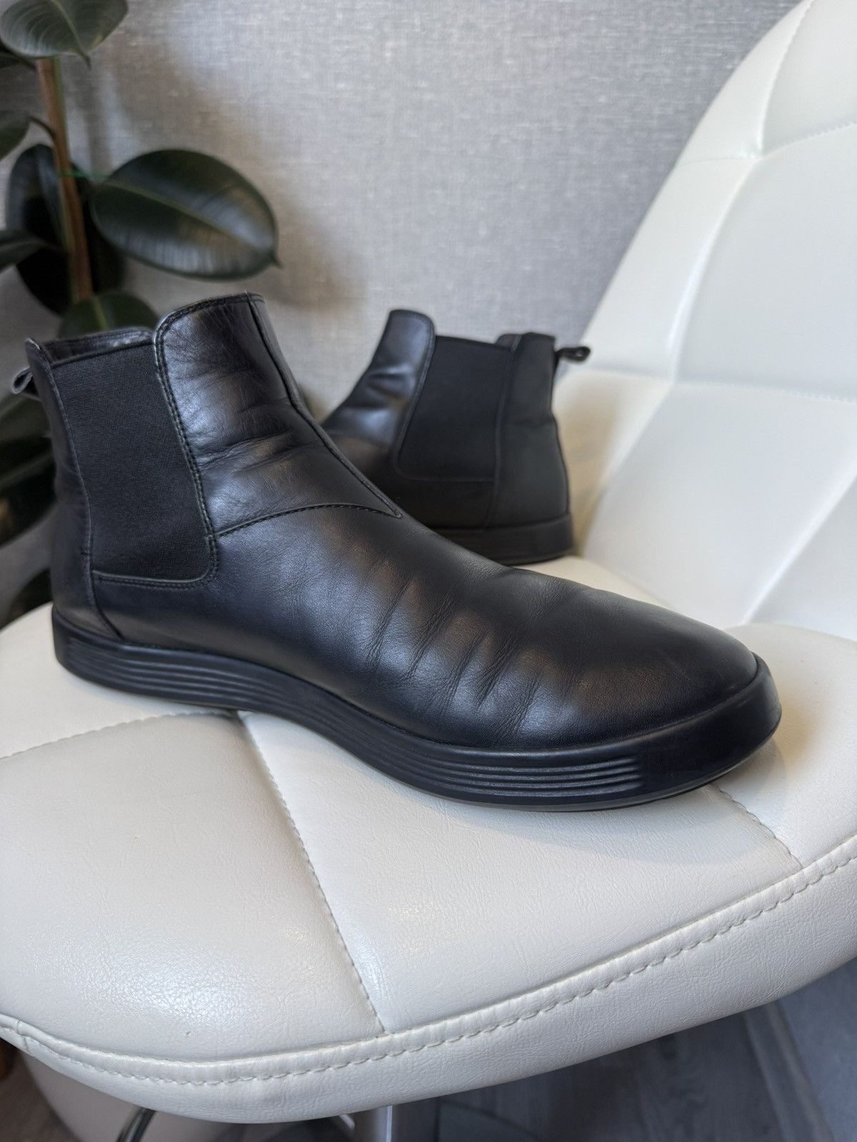 Prada Prada Black Leather Chelsea Boots Ankle Elastic Panel Shoes Size US 8.5 / EU 41-42 - 6 Thumbnail