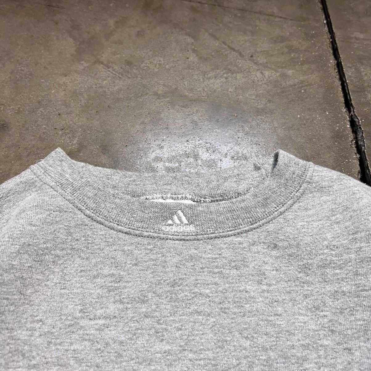 Adidas × Vintage Vintage Adidas Center Logo Team Tag Crewneck Sweatshirt Boxy Size US M / EU 48-50 / 2 - 3 Thumbnail