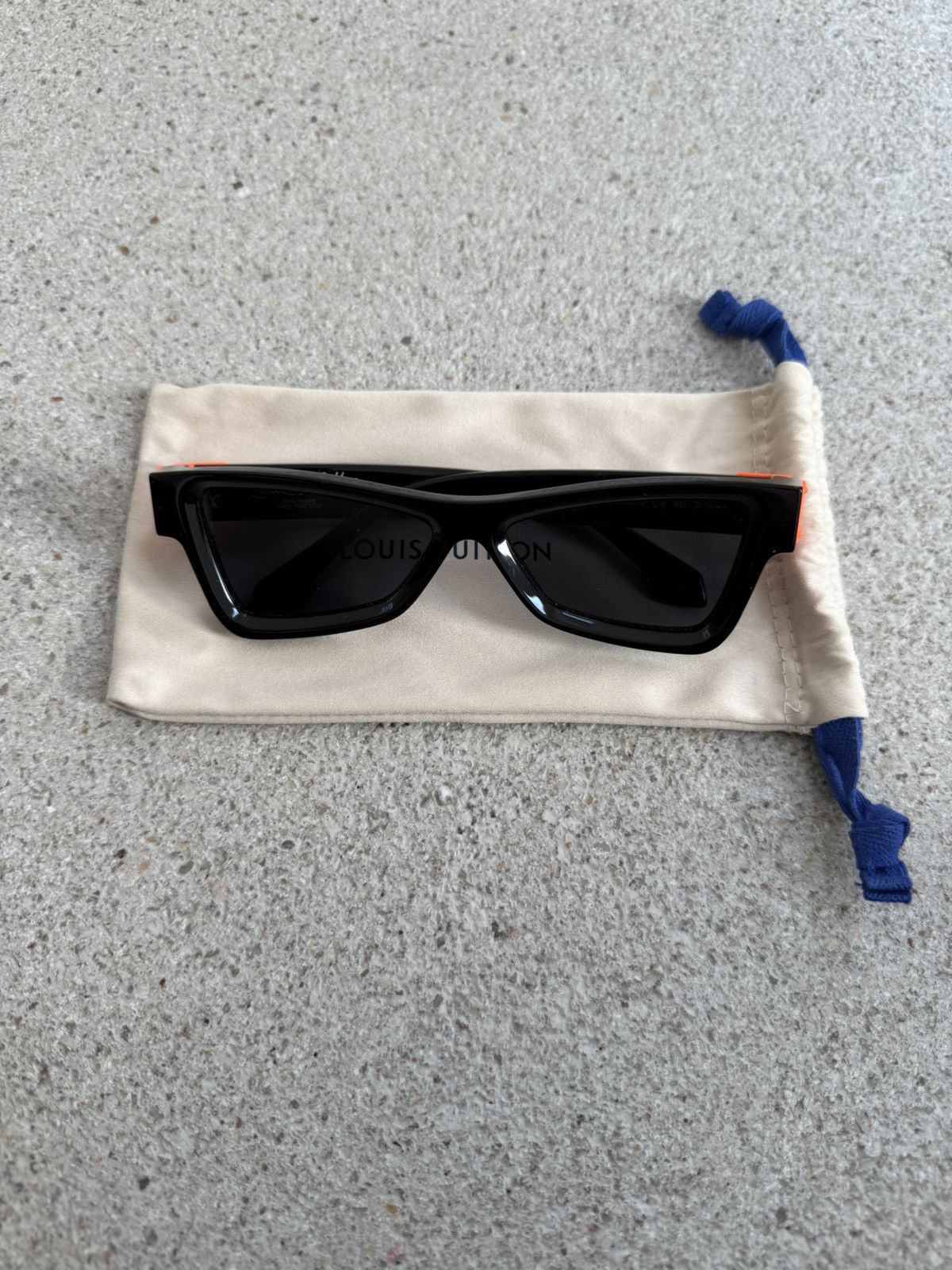Louis Vuitton Luis Vuitton Skepticals Size ONE SIZE - 1 Thumbnail