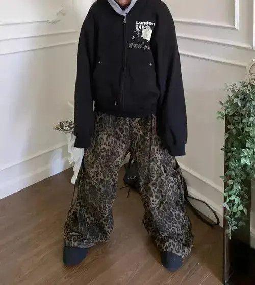 Japanese Brand × Jean Leopard print paratrooper pleated cargo wide-leg pants Size US 32 / EU 48 - 4 Thumbnail