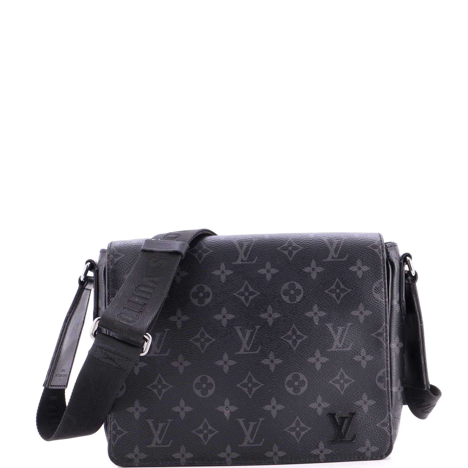 Louis Vuitton District Messenger Bag Size ONE SIZE - 1 Thumbnail